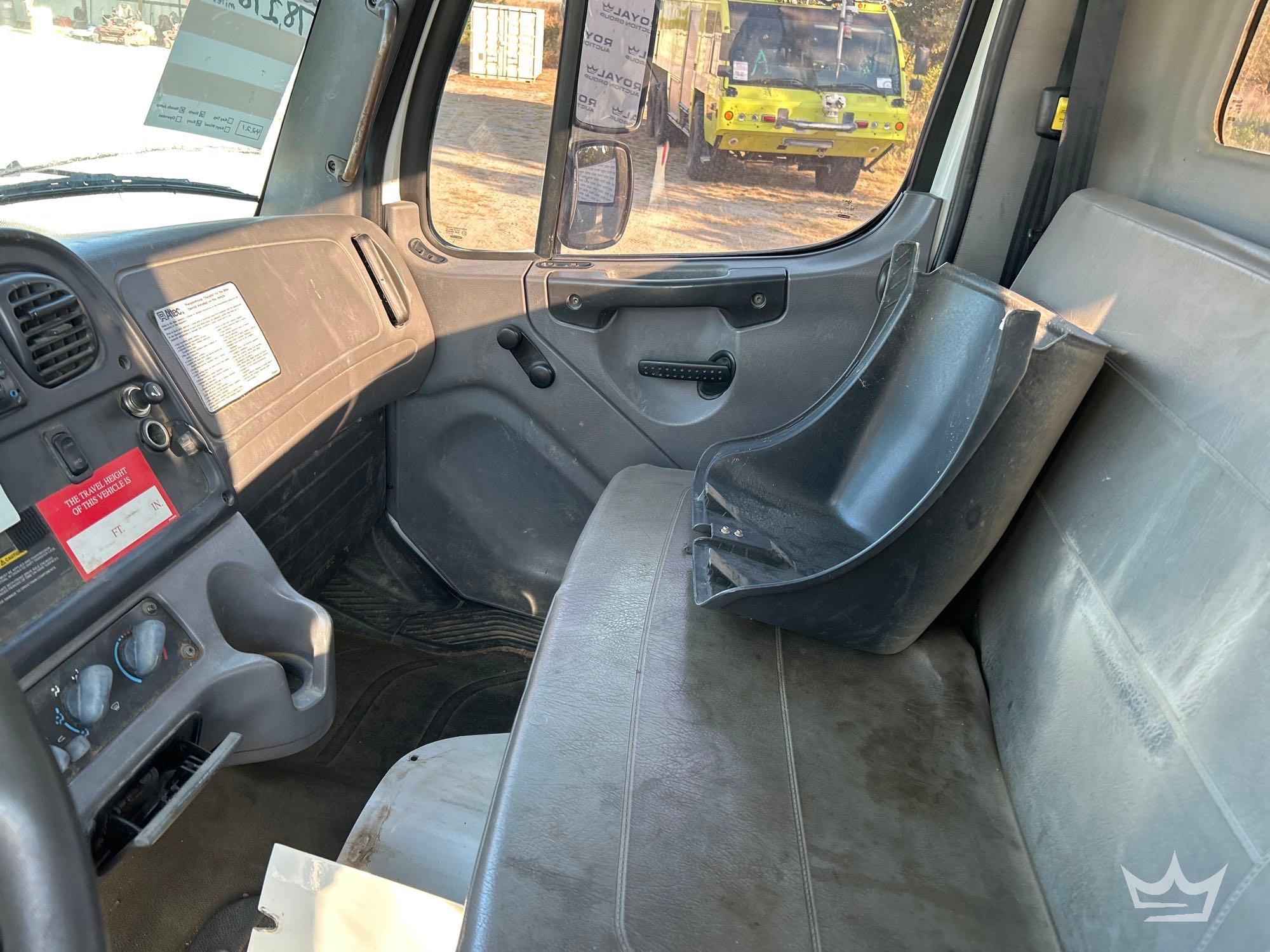 2014 Freightliner M2 106