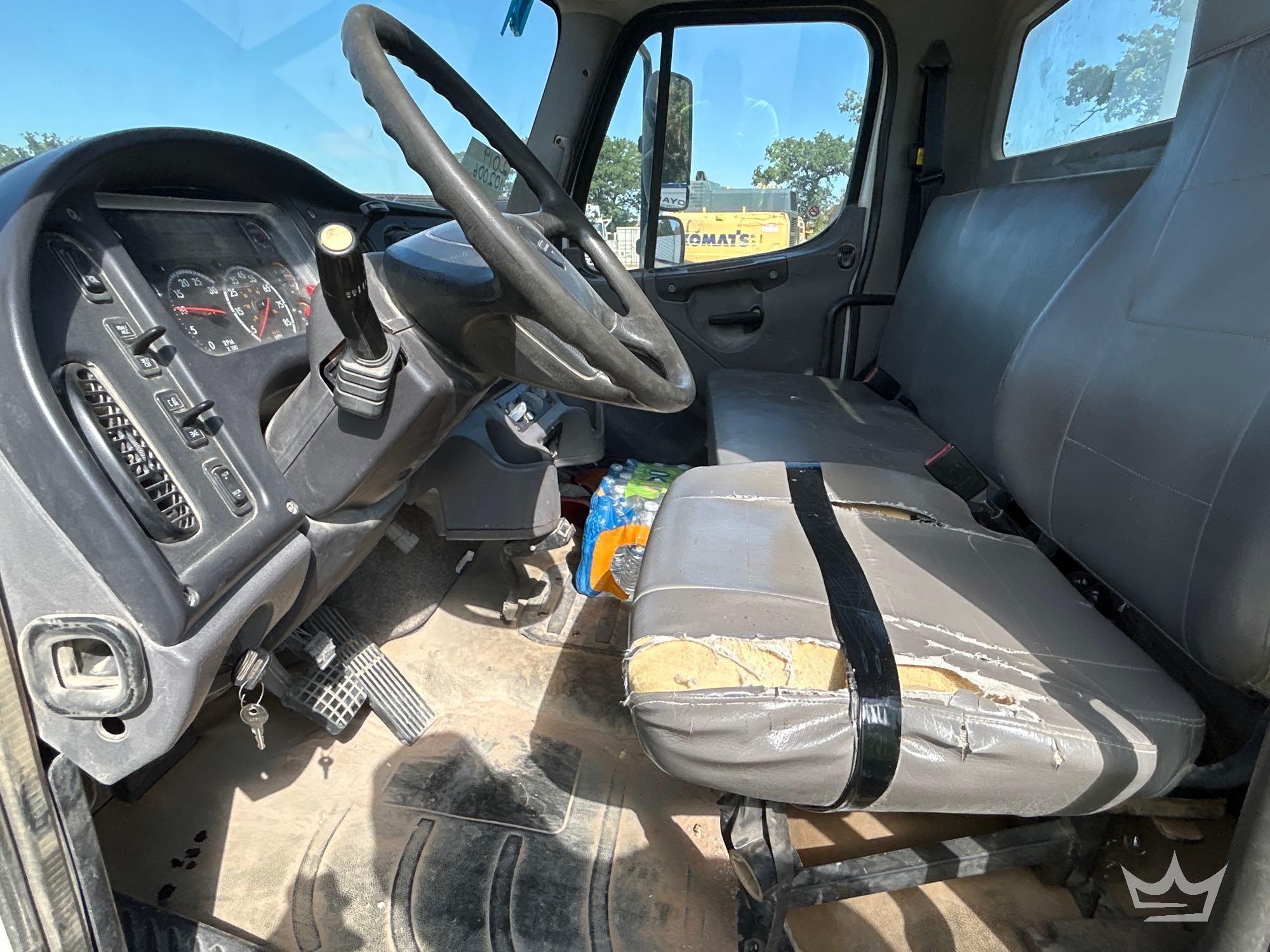 2019 Freightliner M2 106