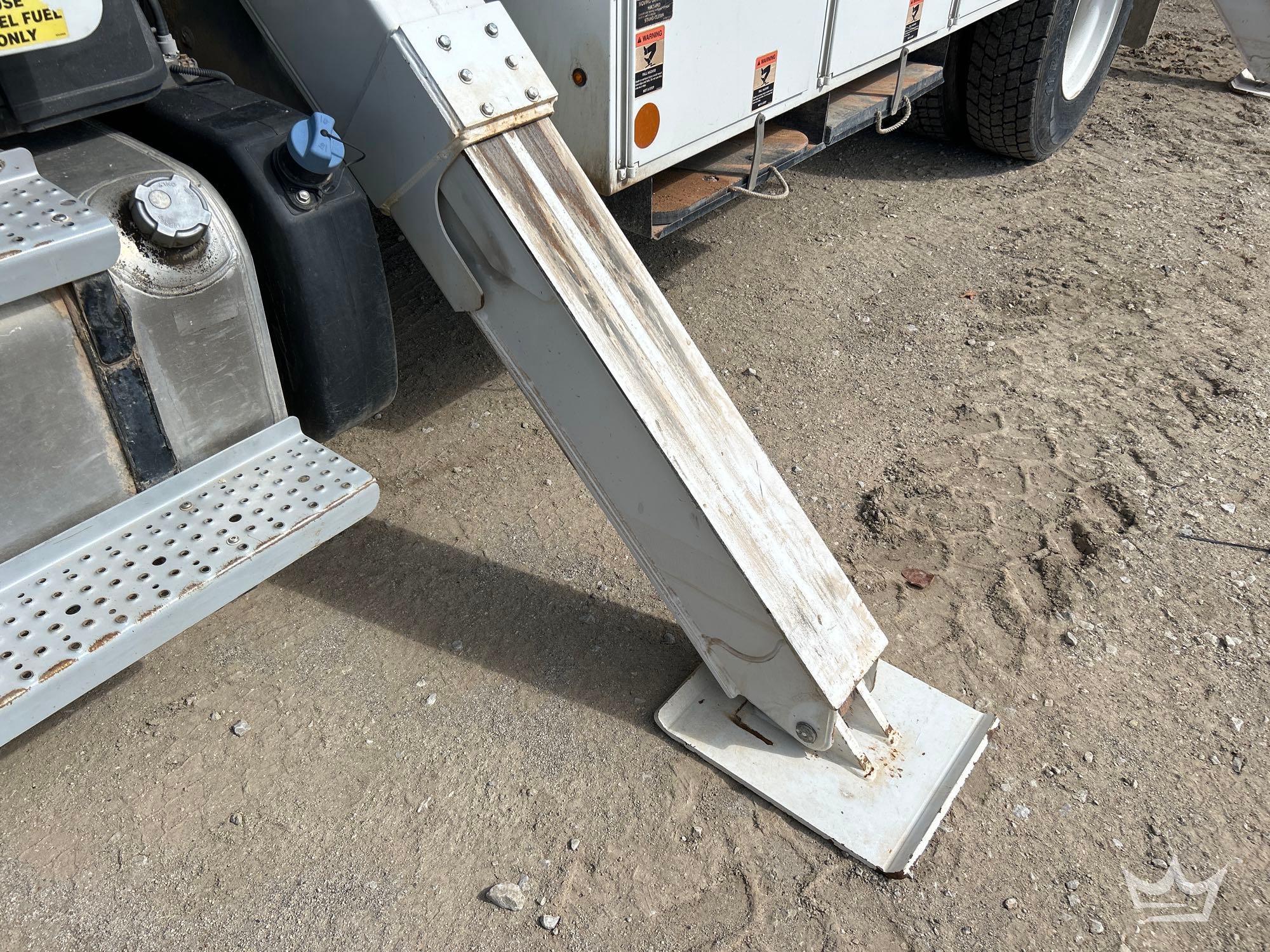 2019 Freightliner M2 106