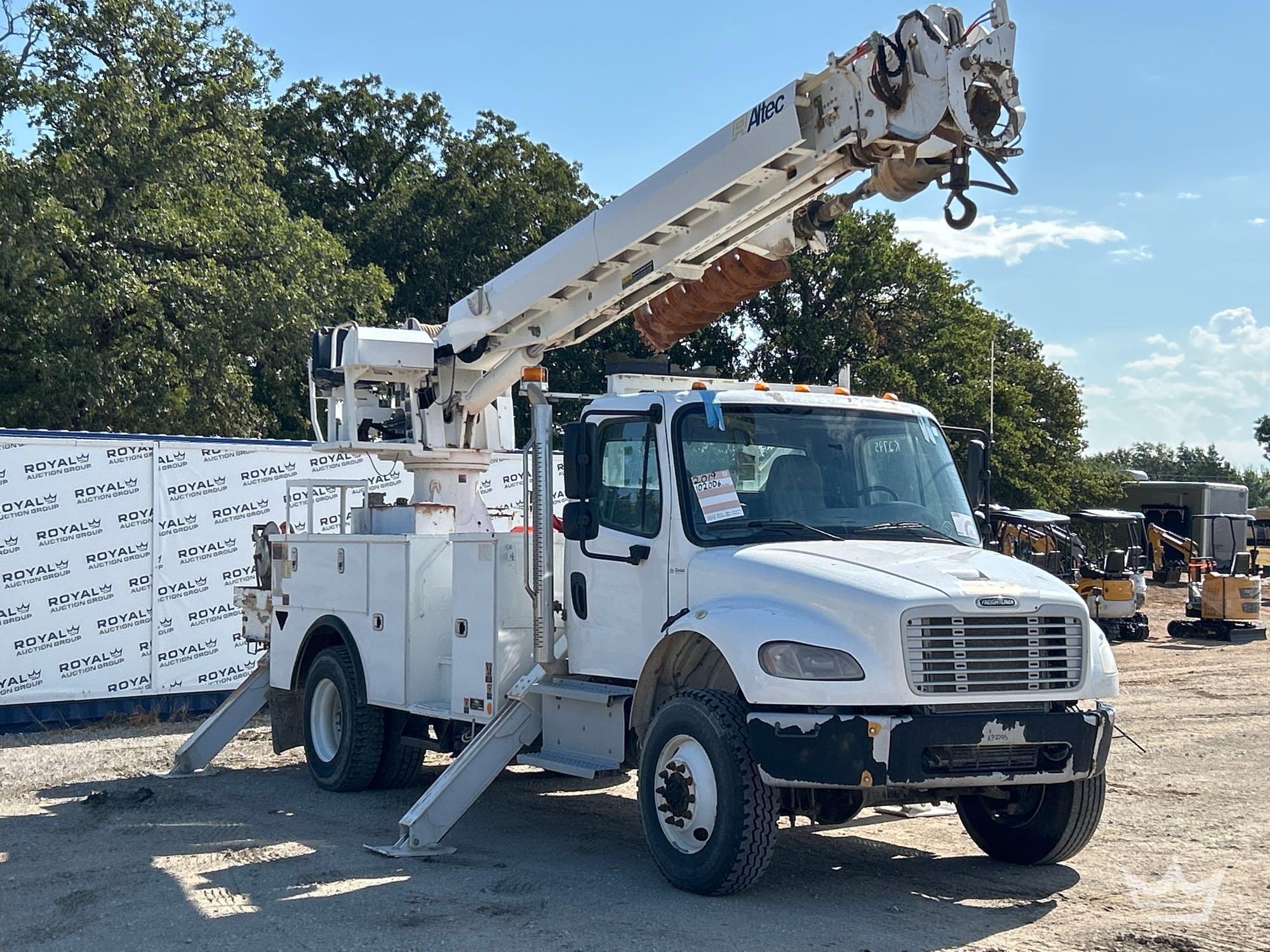 2019 Freightliner M2 106