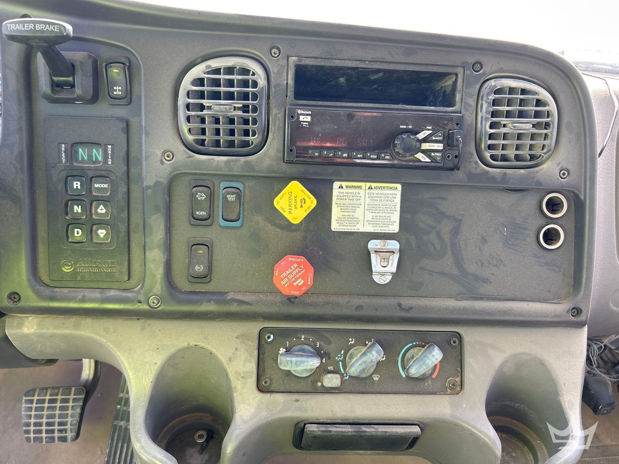 2019 Freightliner M2 106