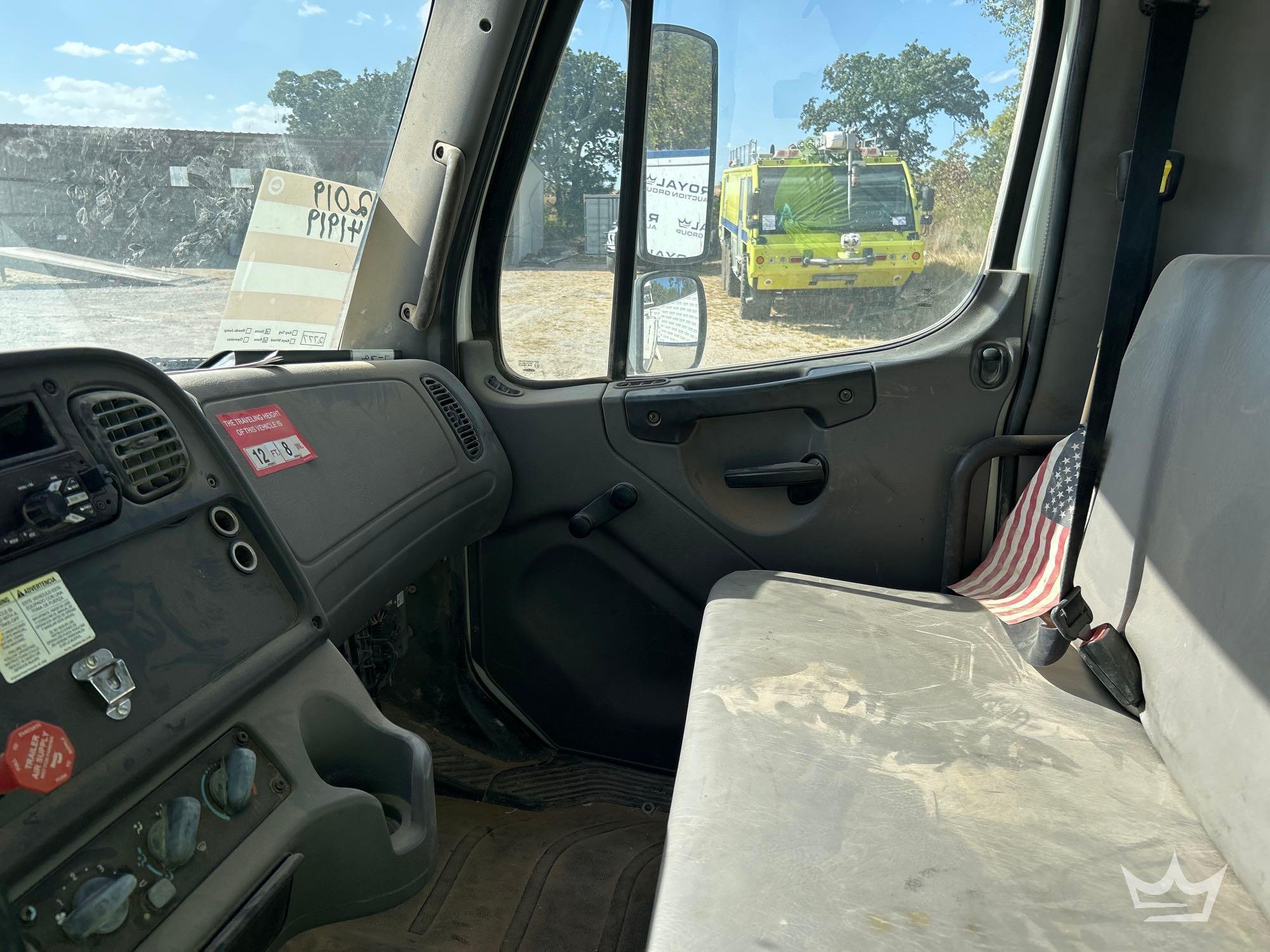 2019 Freightliner M2 106