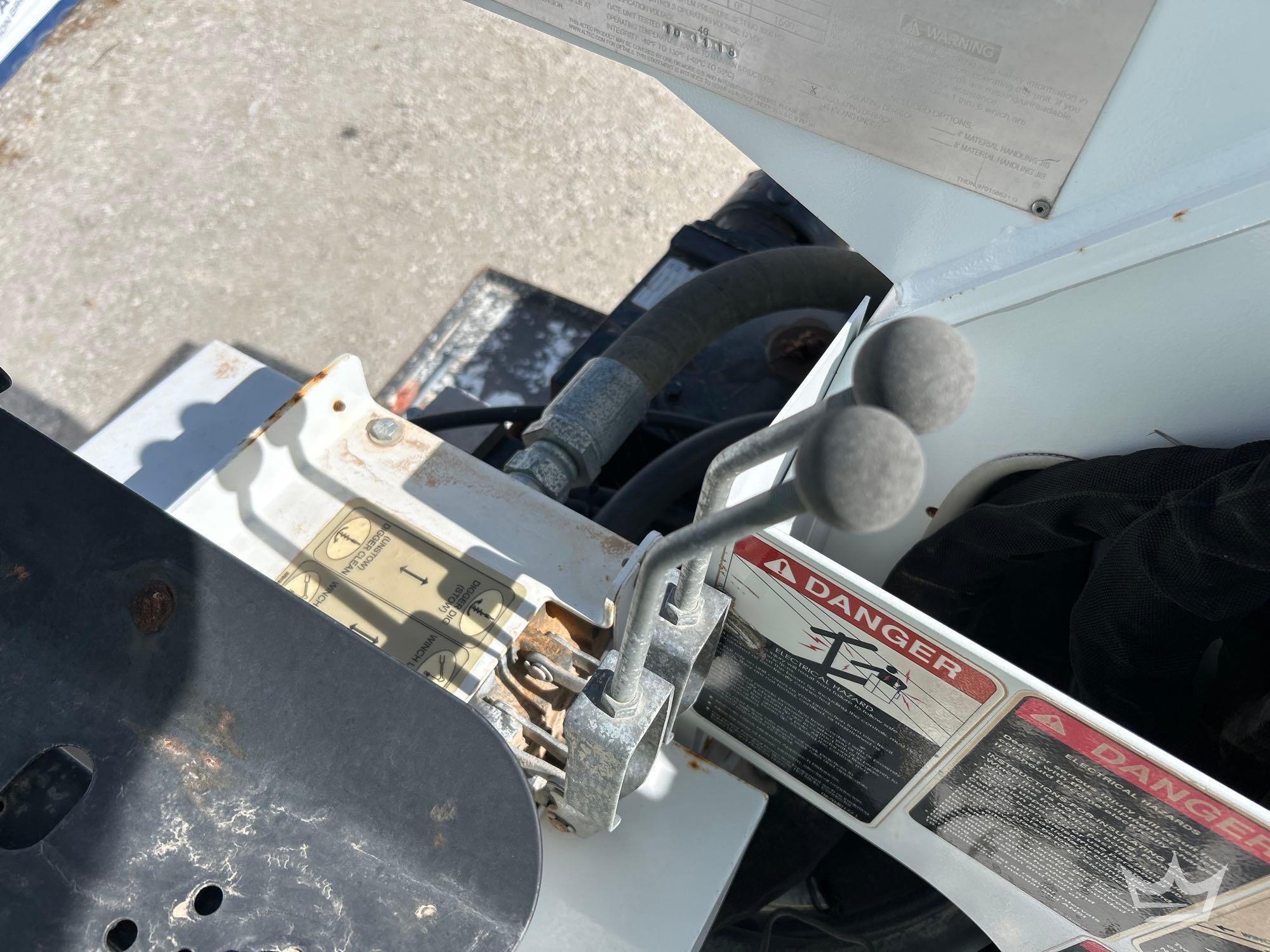 2019 Freightliner M2 106