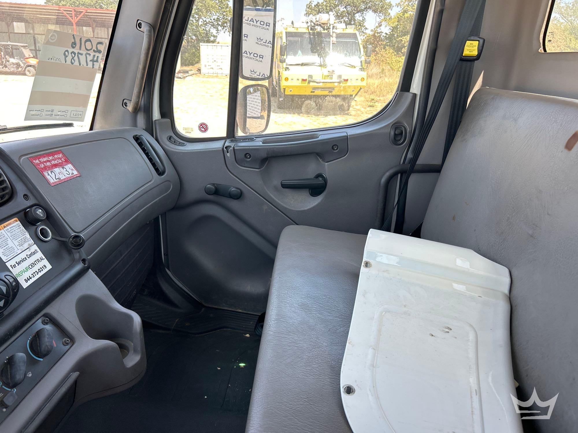 2016 Freightliner M2 106