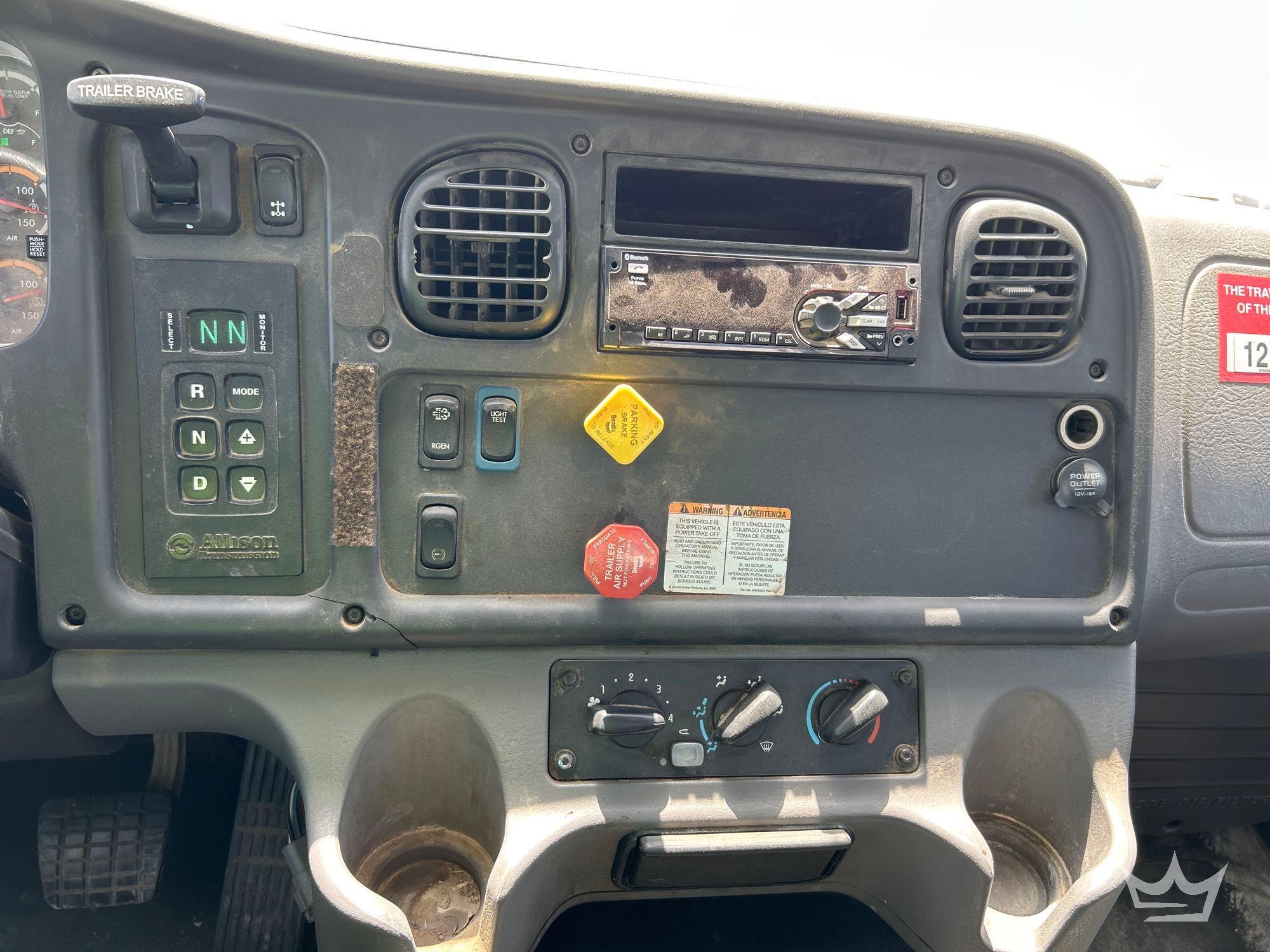 2019 Freightliner M2 106