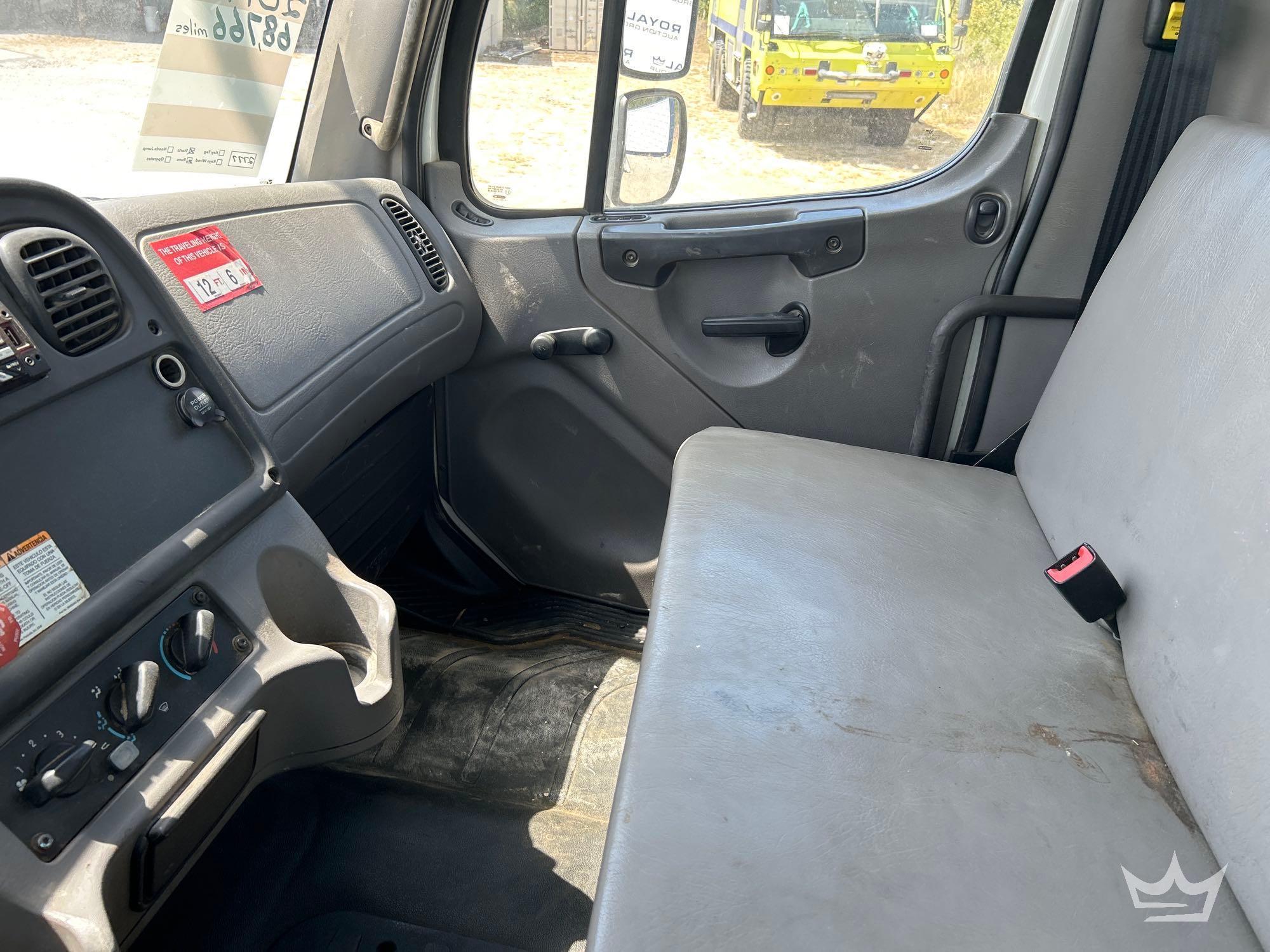 2019 Freightliner M2 106