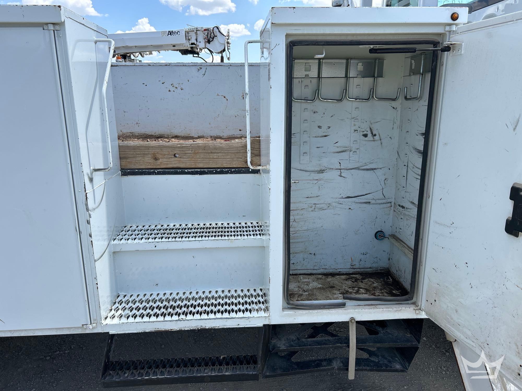 2019 Freightliner M2 106