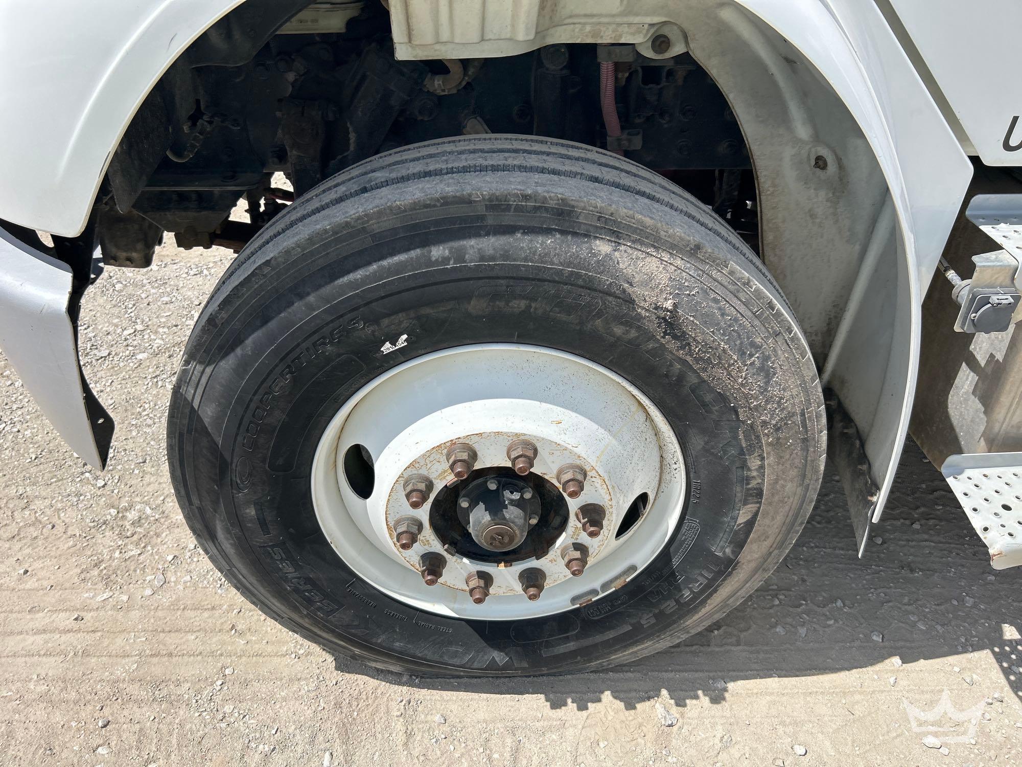 2019 Freightliner M2 106
