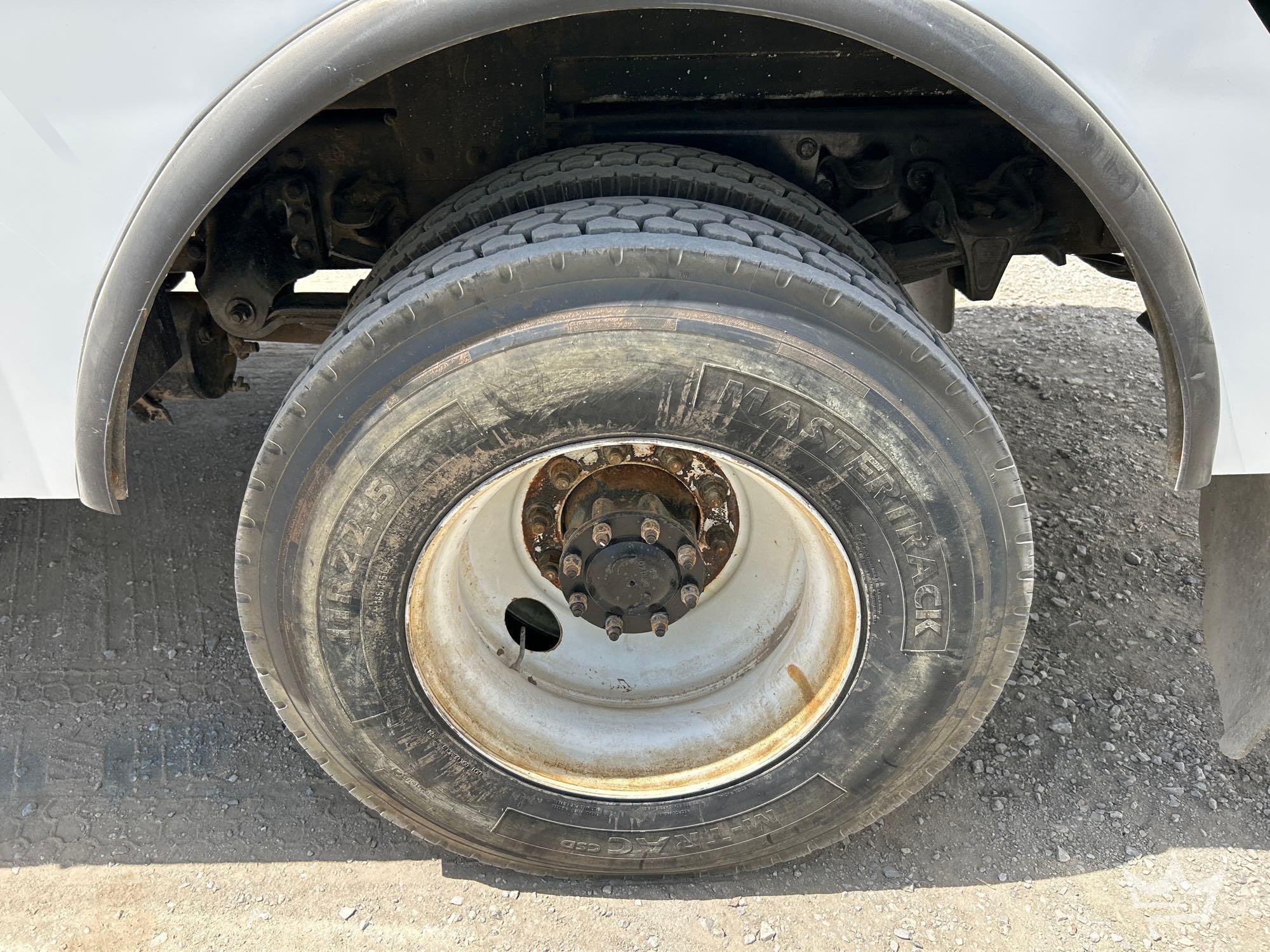 2019 Freightliner M2 106