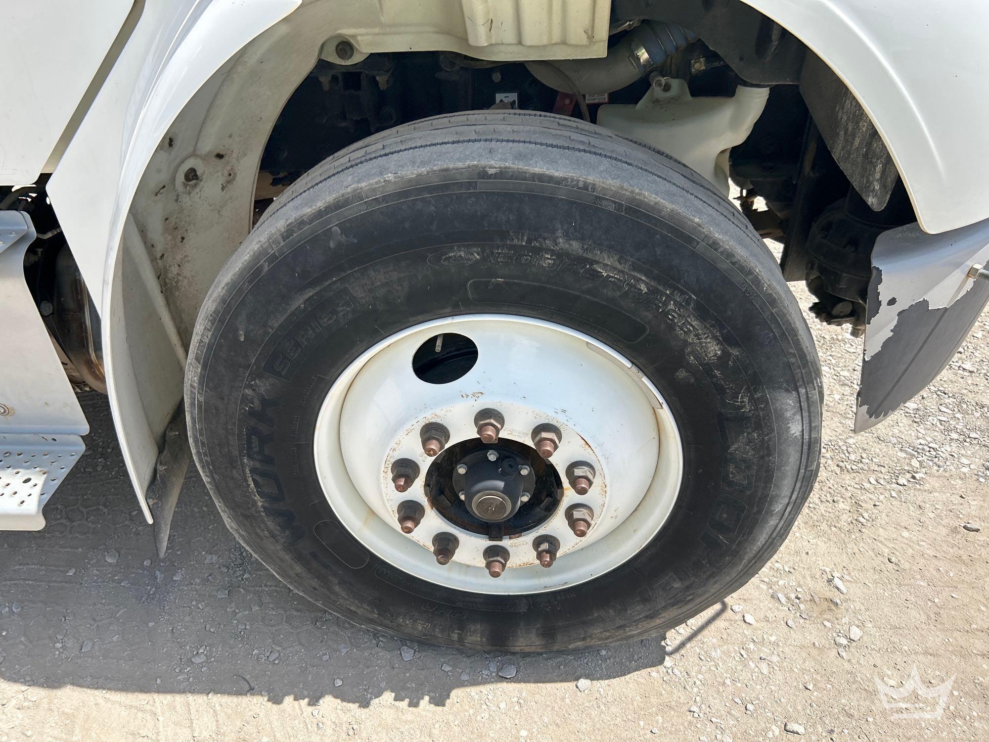 2019 Freightliner M2 106