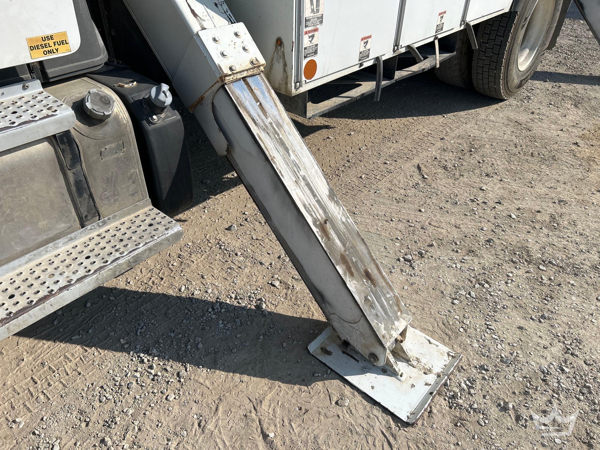 2018 Freightliner M2 106