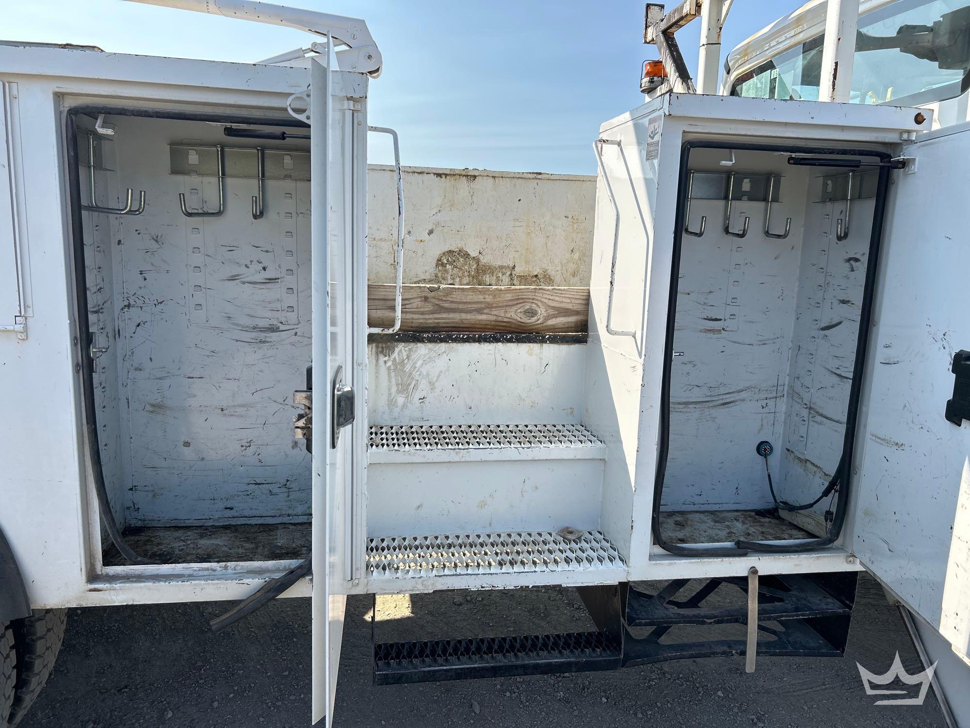 2018 Freightliner M2 106