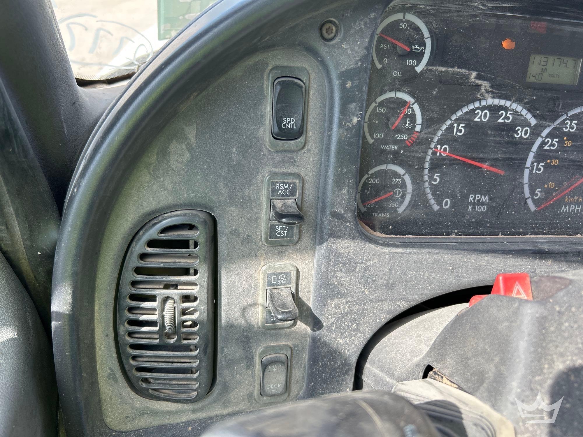 2014 Freightliner M2 106