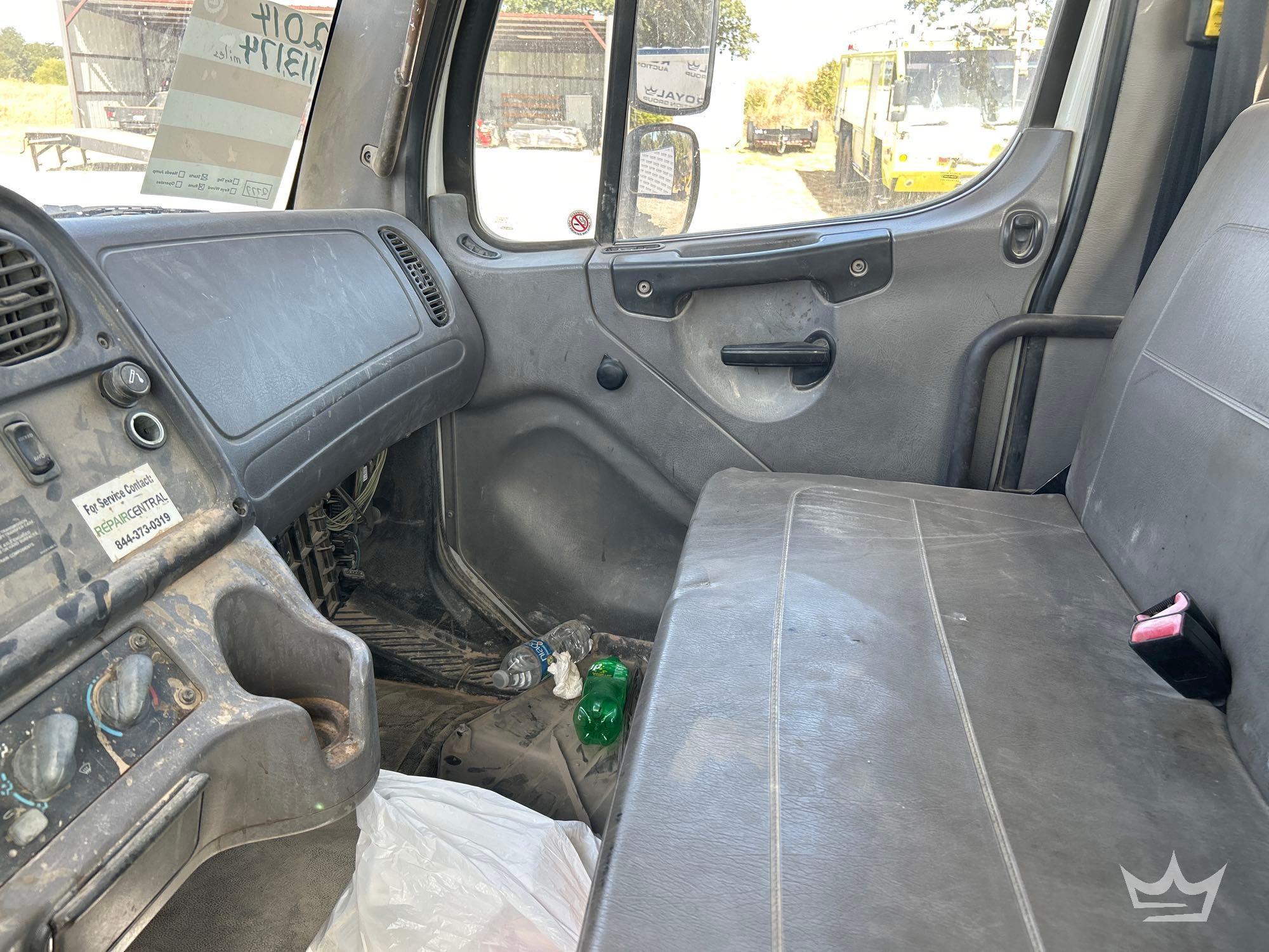 2014 Freightliner M2 106