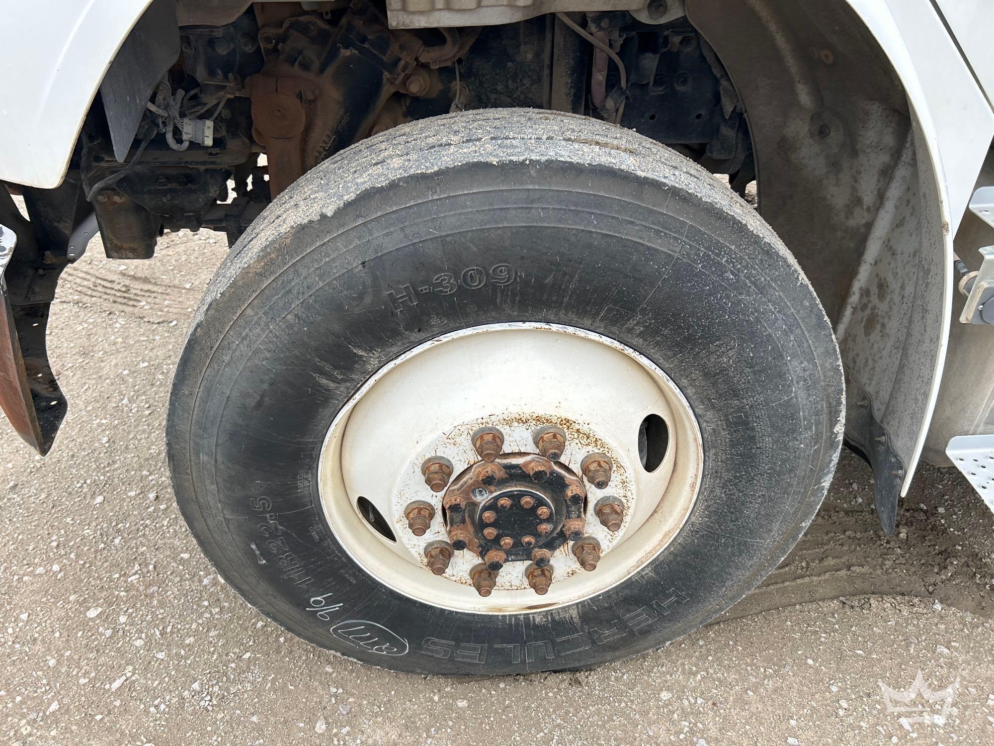 2018 Freightliner M2 106