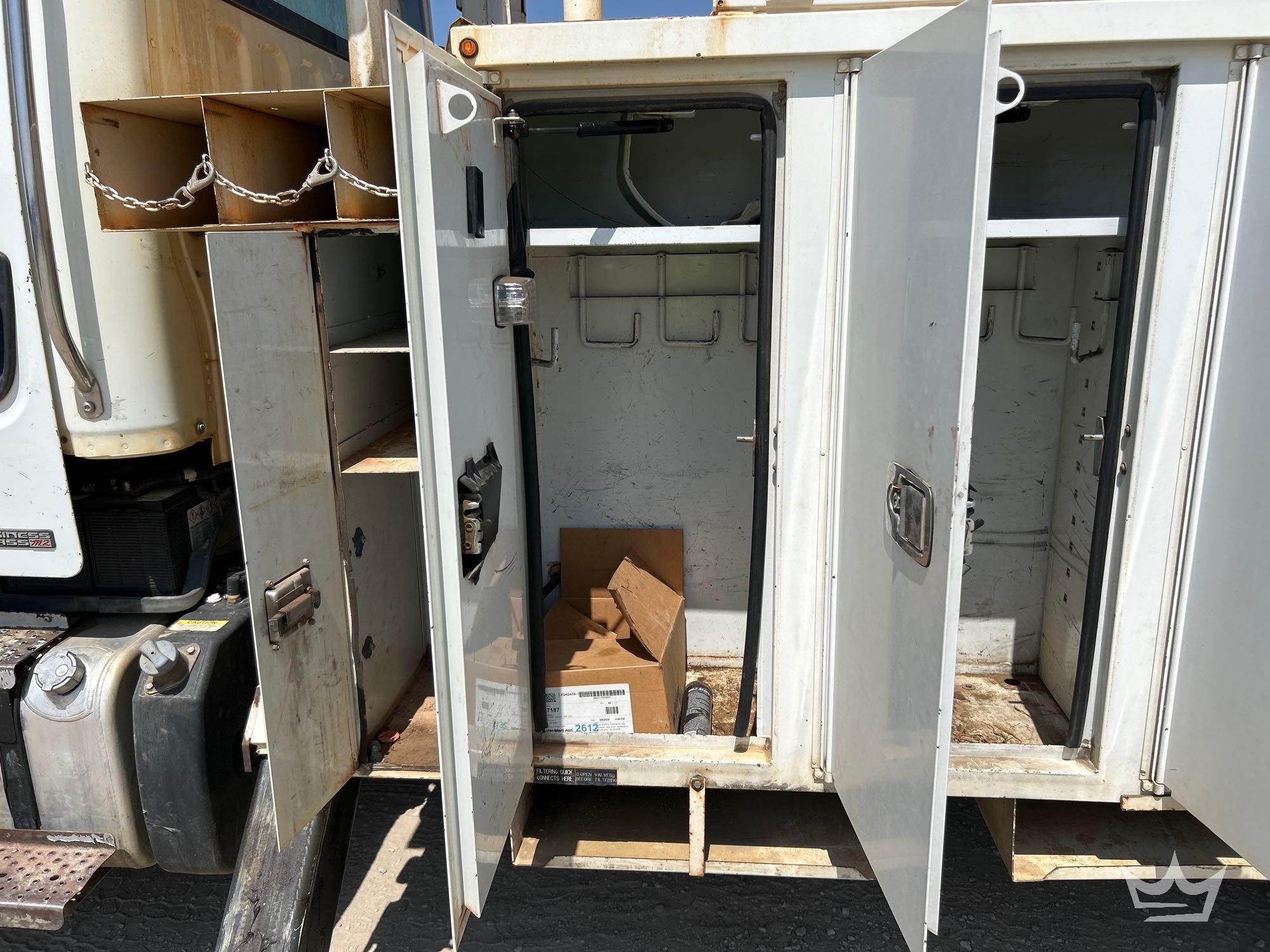2012 Freightliner M2 106