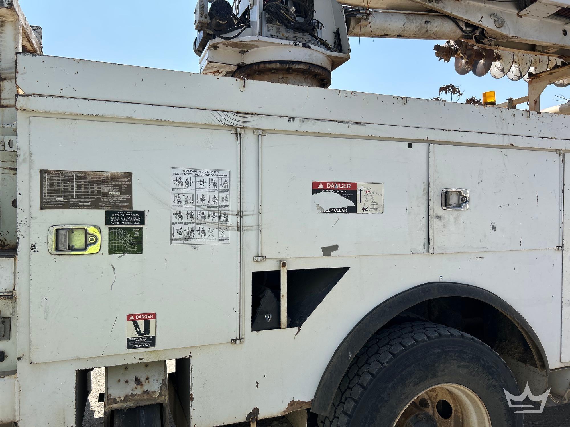 2012 Freightliner M2 106