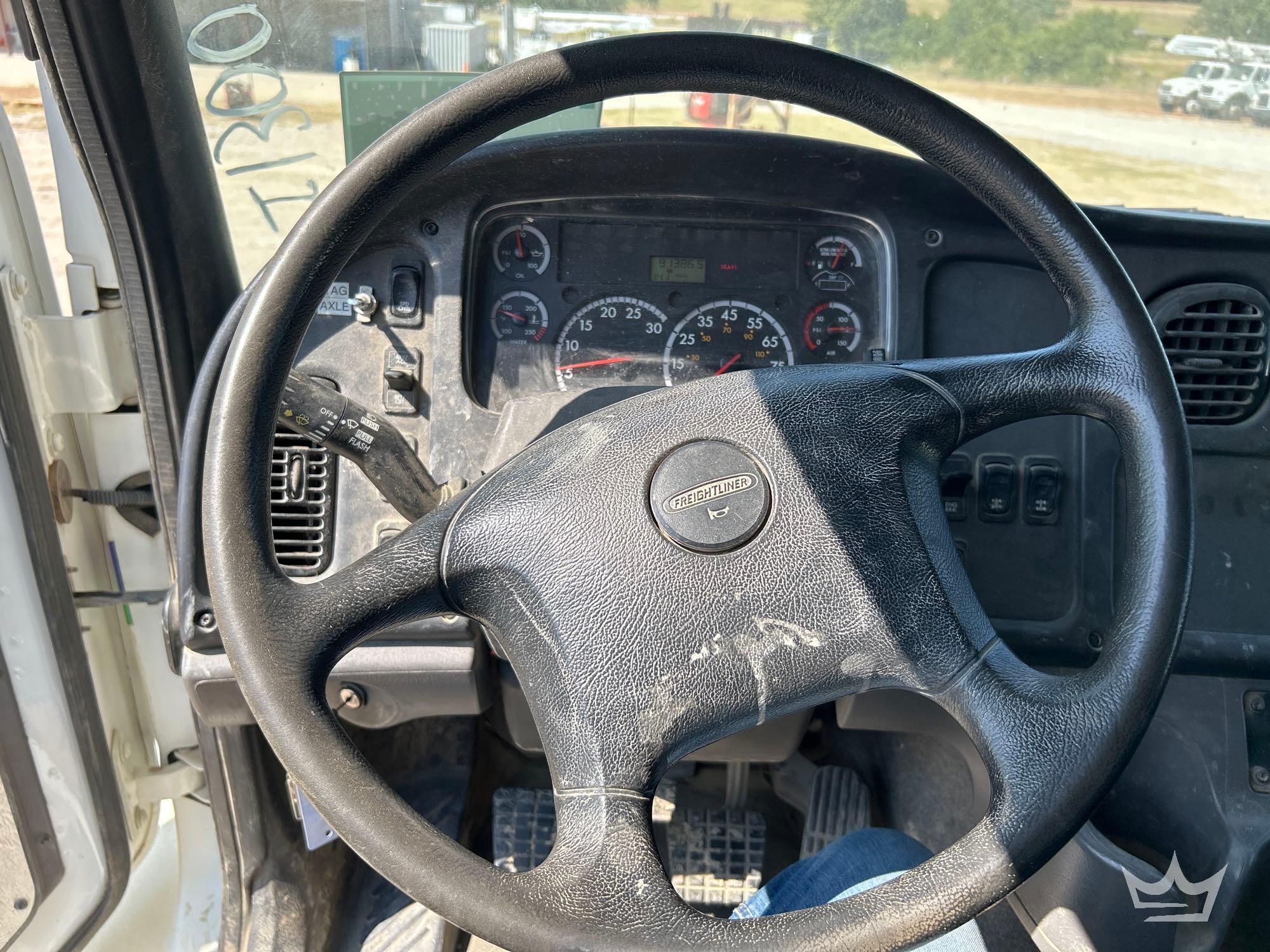 2015 Freightliner 114SD