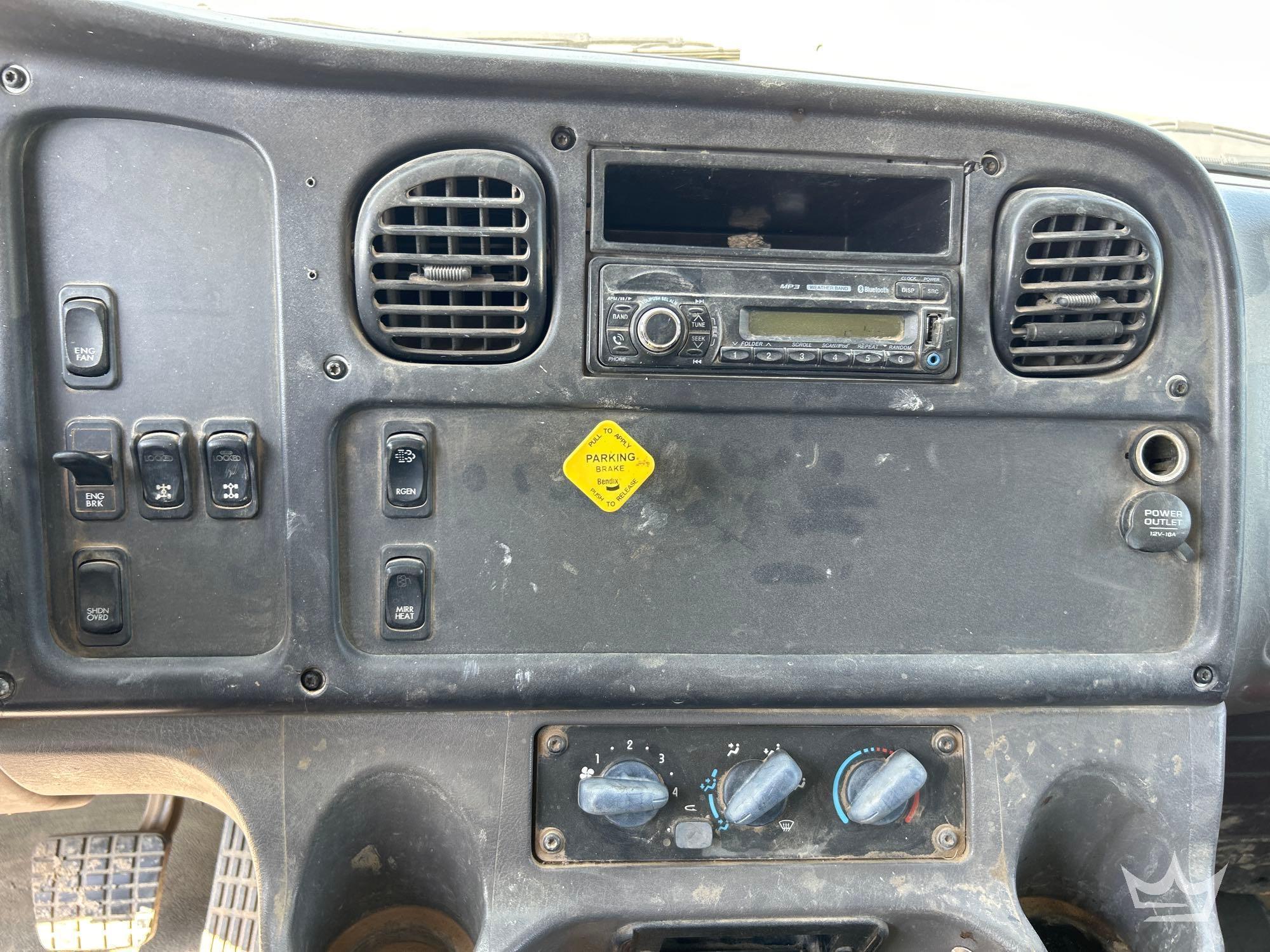 2015 Freightliner 114SD