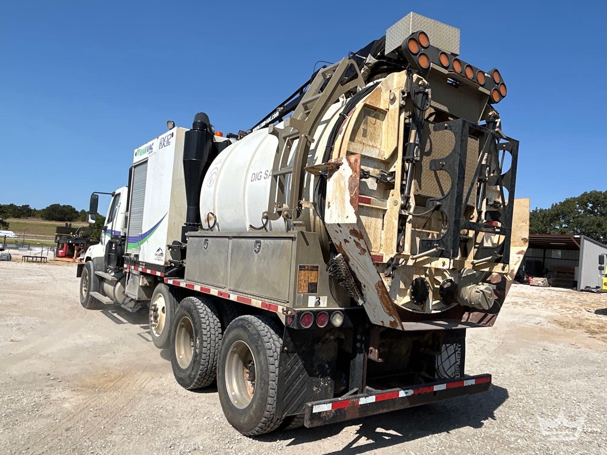 2015 Freightliner 114SD