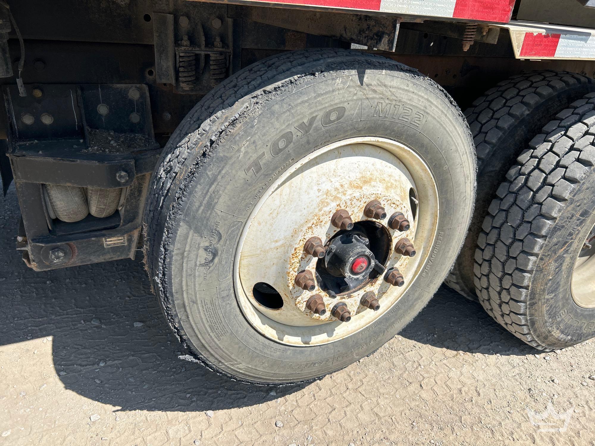 2015 Freightliner 114SD