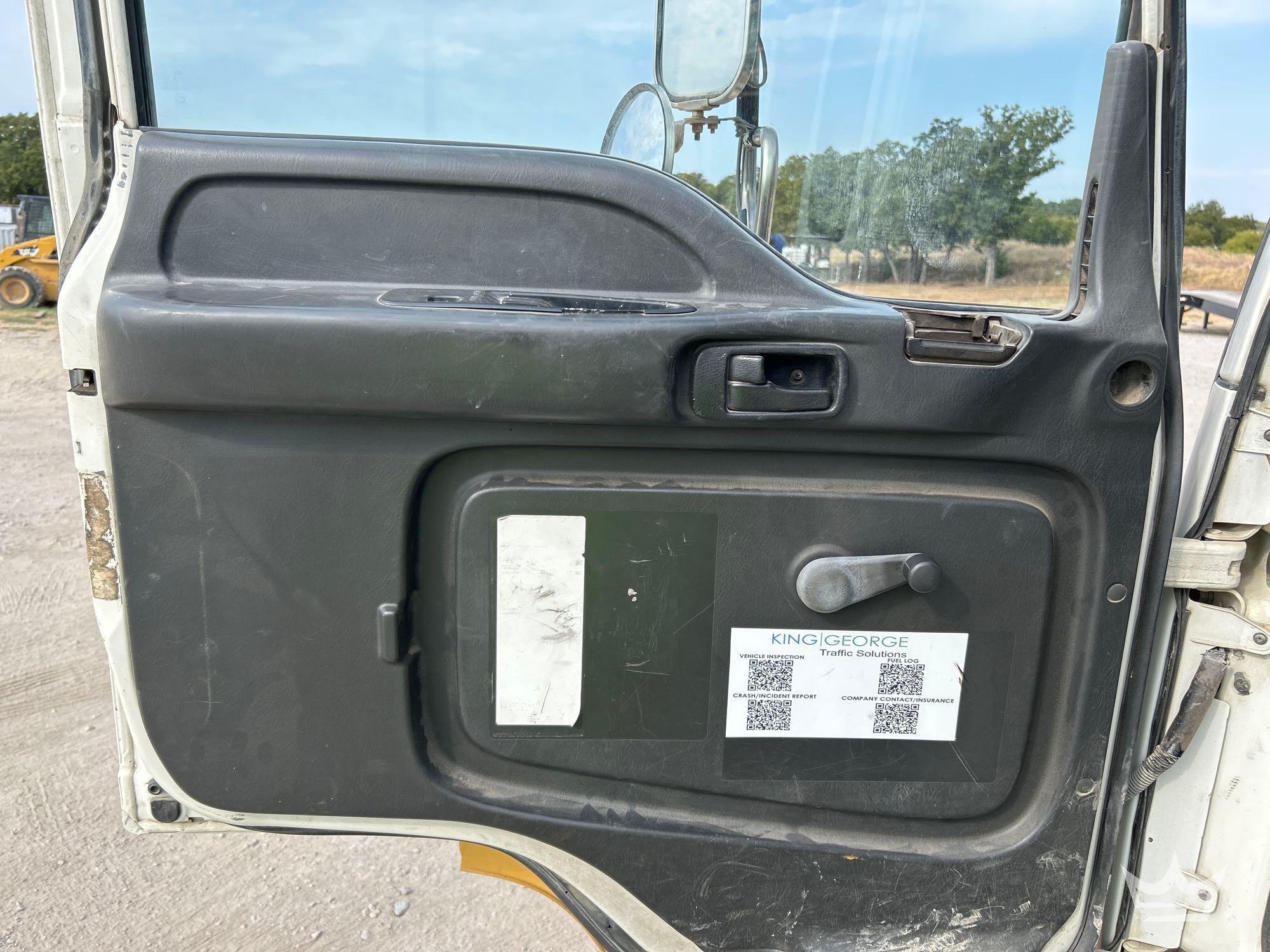 1999 GMC T7500