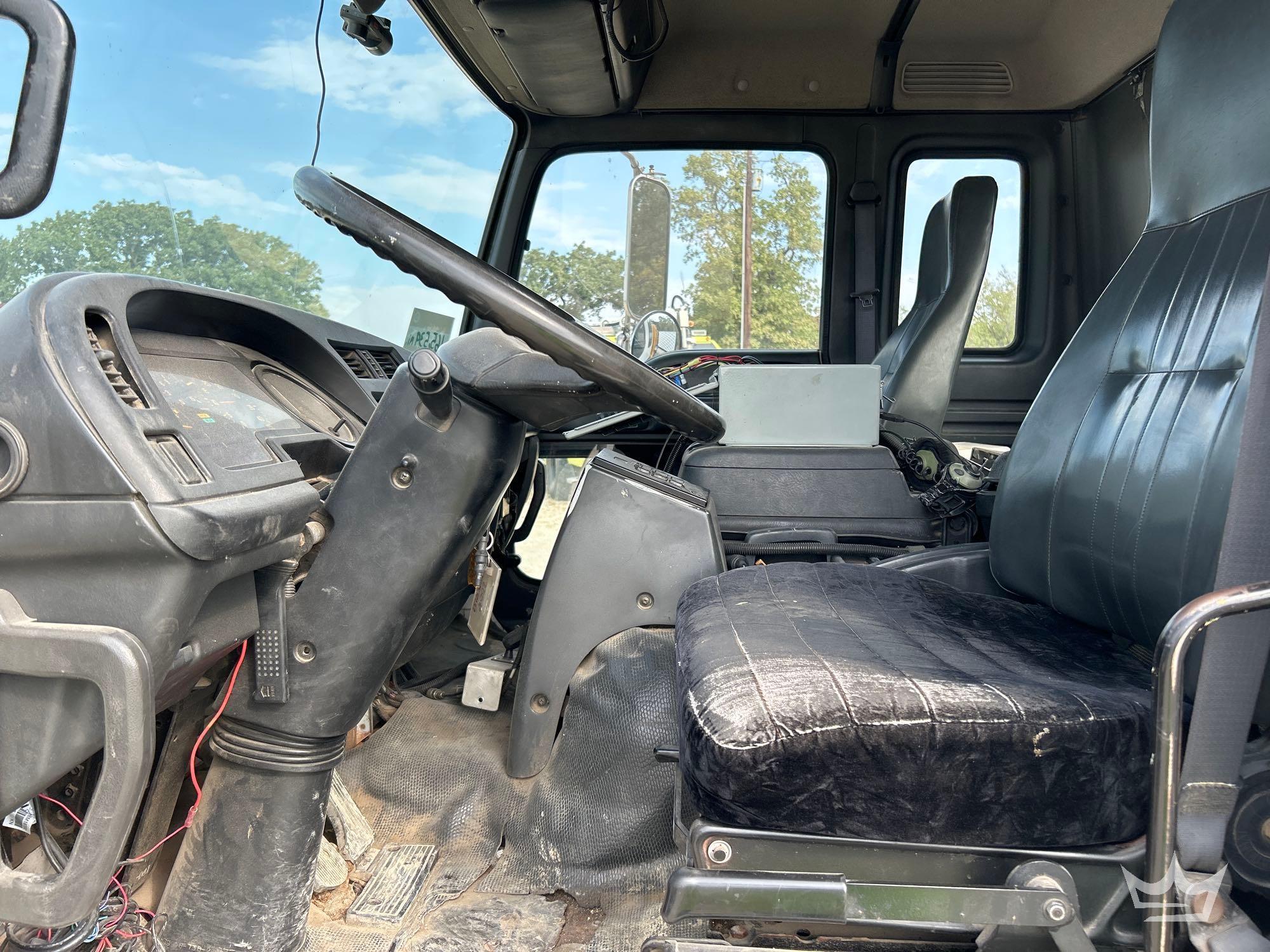 1999 GMC T7500