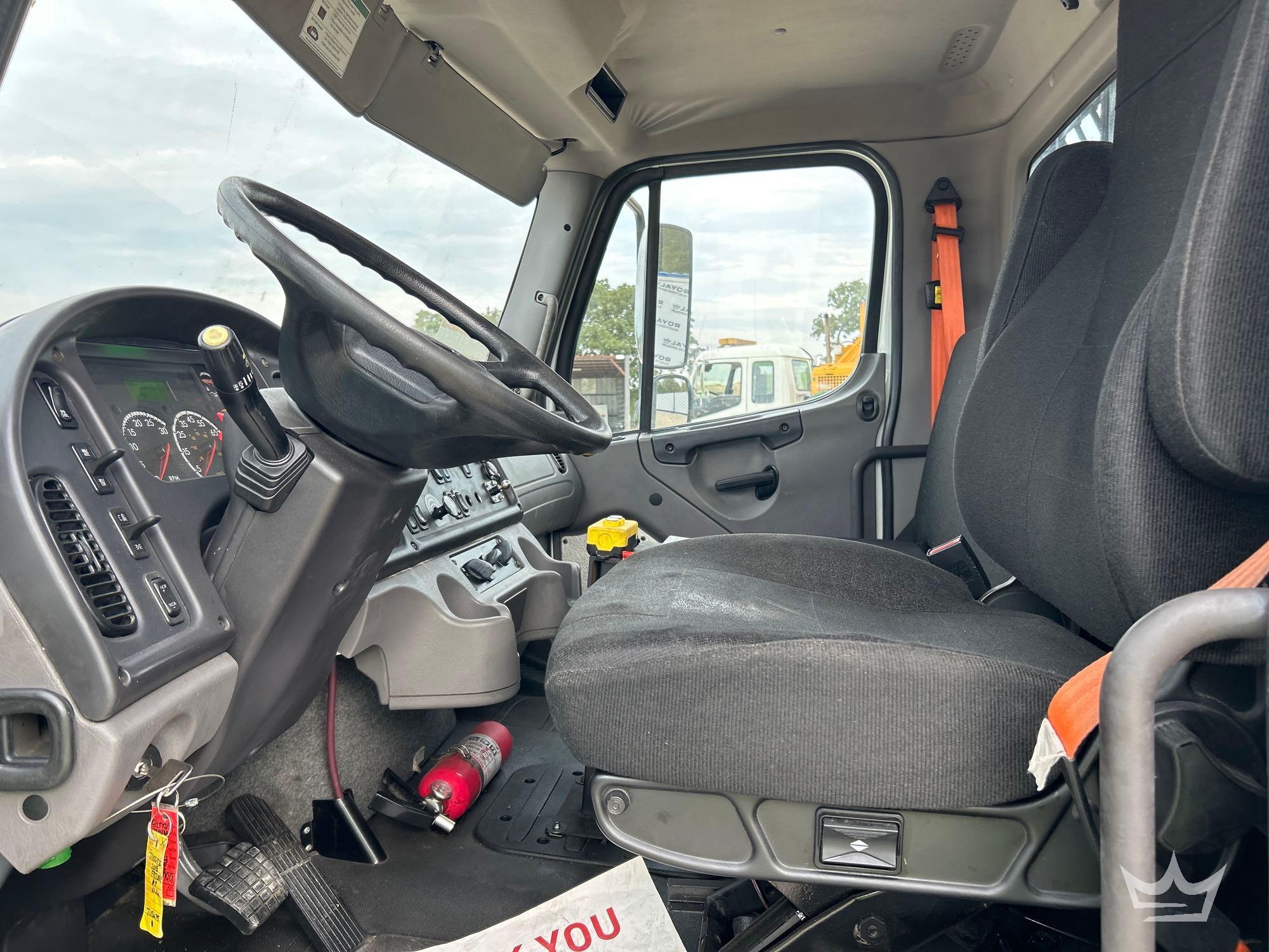 2018 Freightliner M2 106