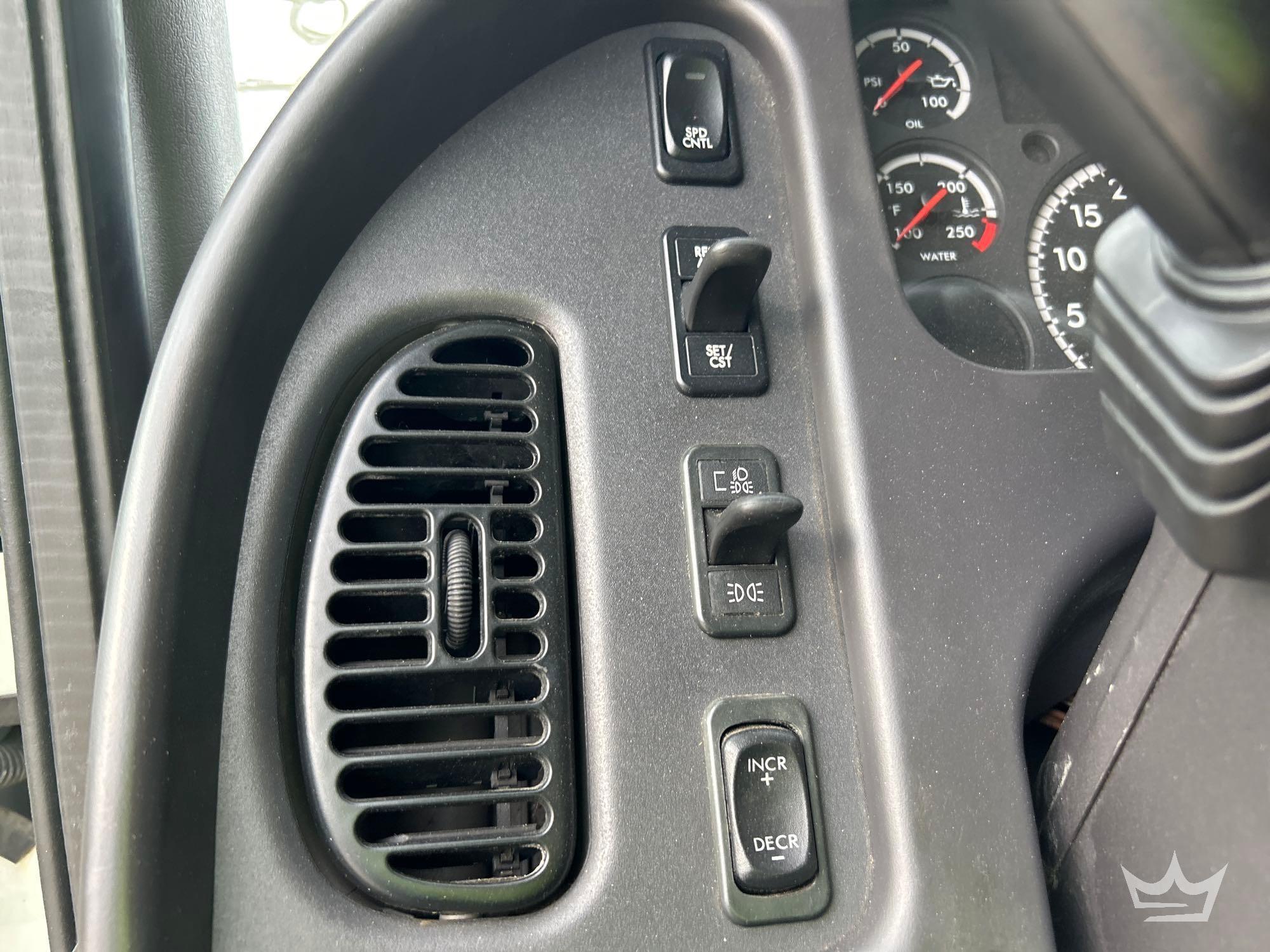 2018 Freightliner M2 106