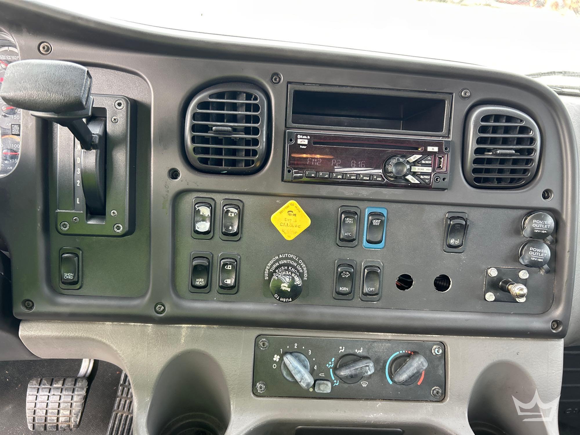 2018 Freightliner M2 106