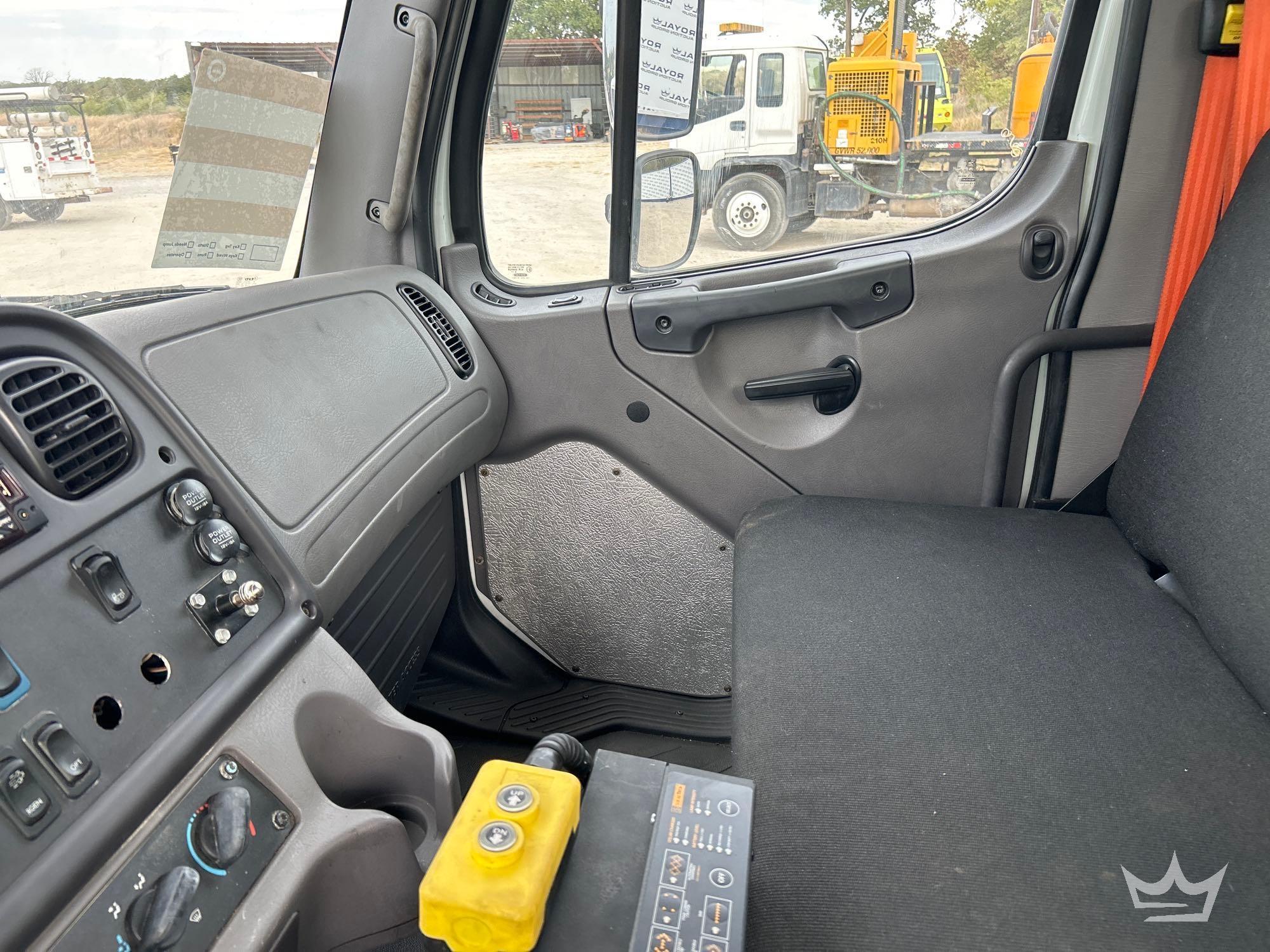 2018 Freightliner M2 106