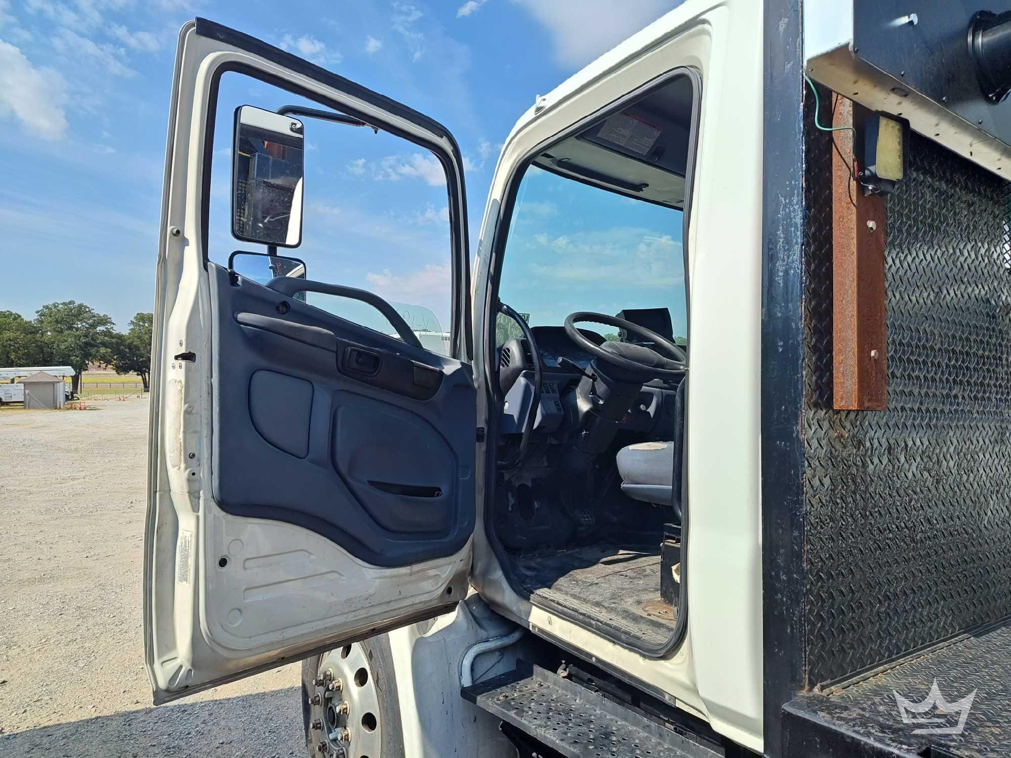 2008 Hino 268