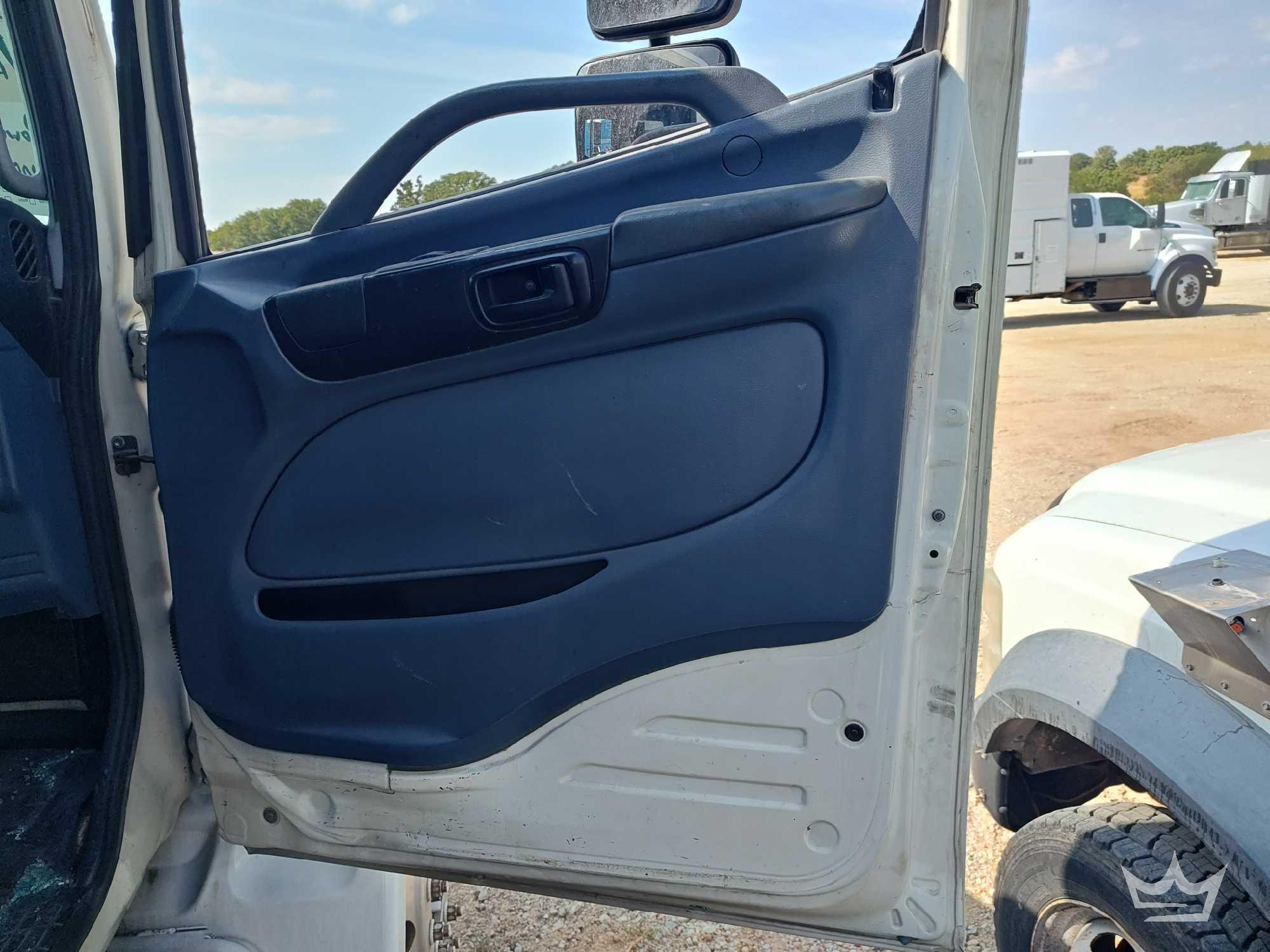 2008 Hino 268