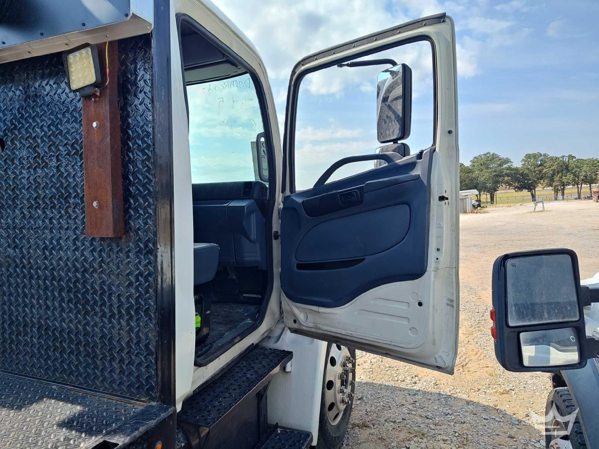 2008 Hino 268