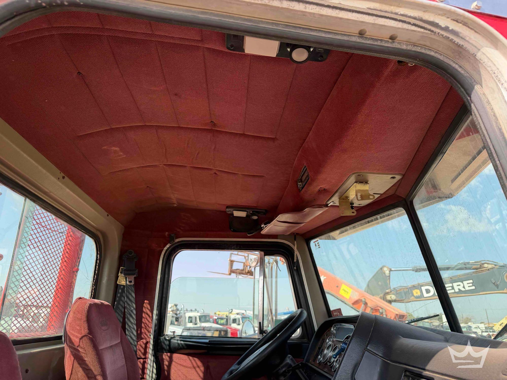 2004 Peterbilt 379