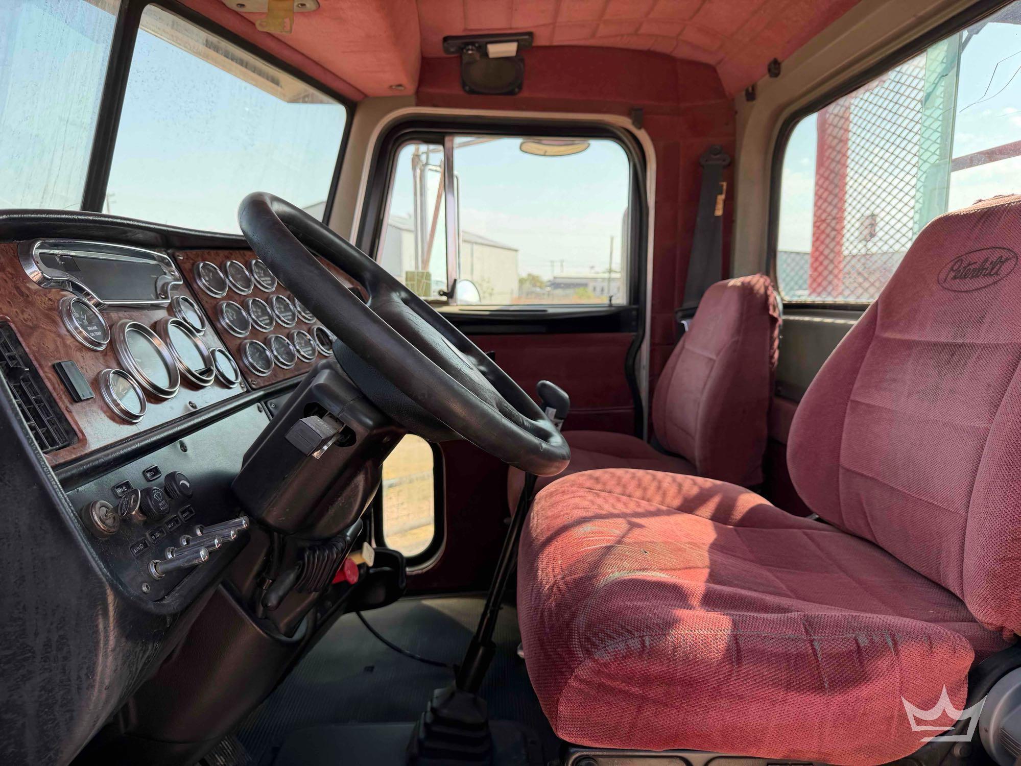 2004 Peterbilt 379