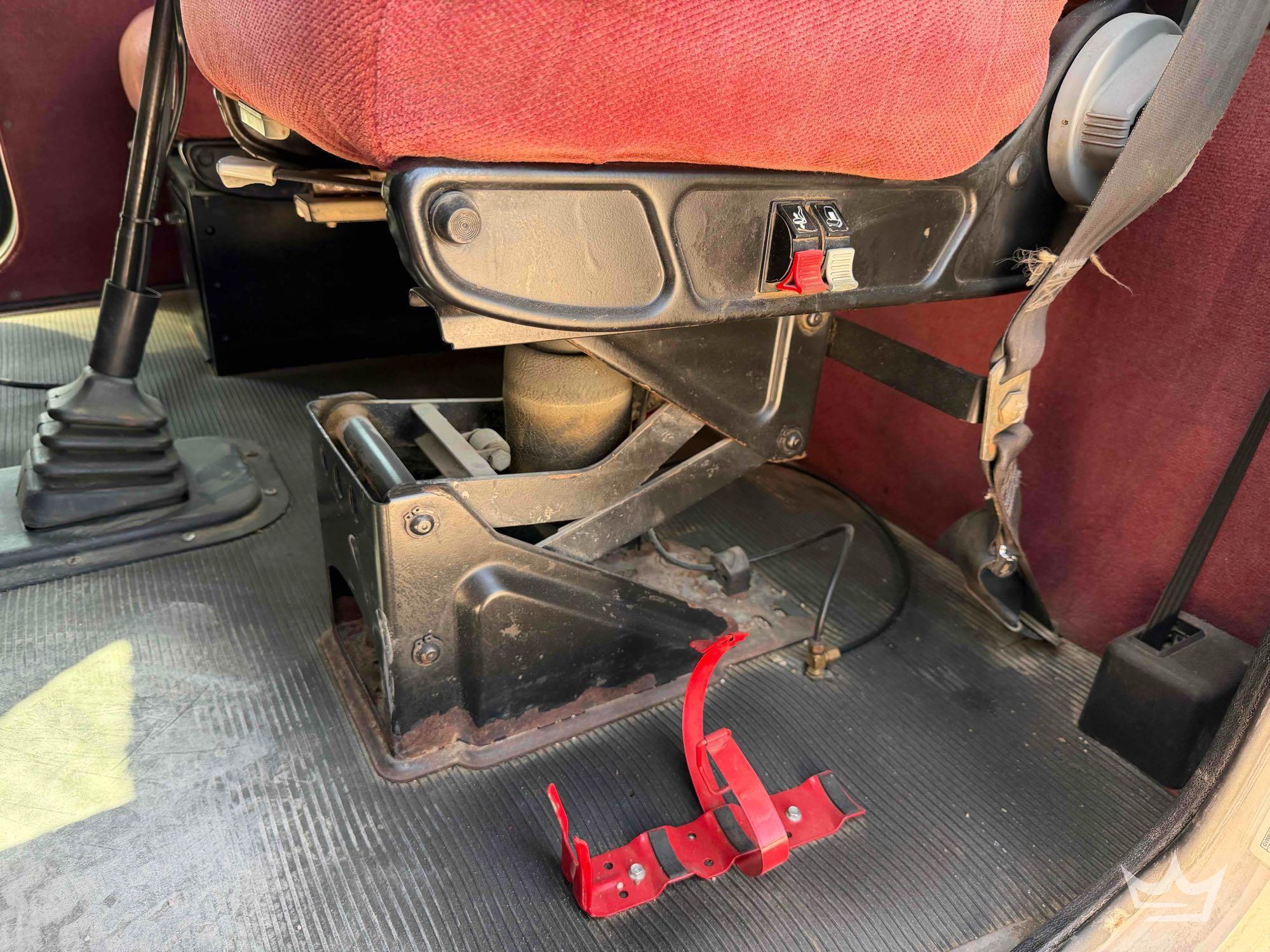 2004 Peterbilt 379