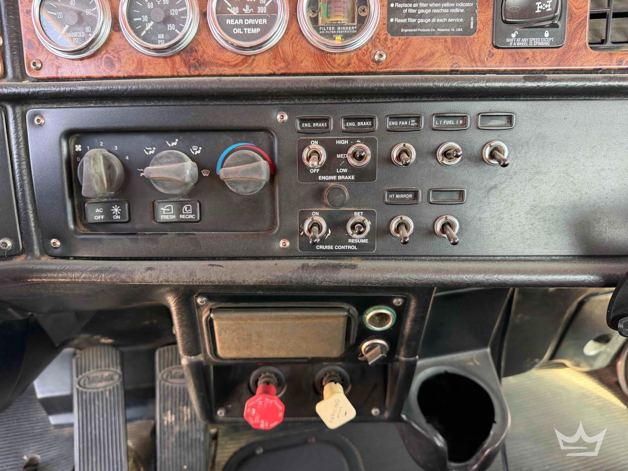 2004 Peterbilt 379