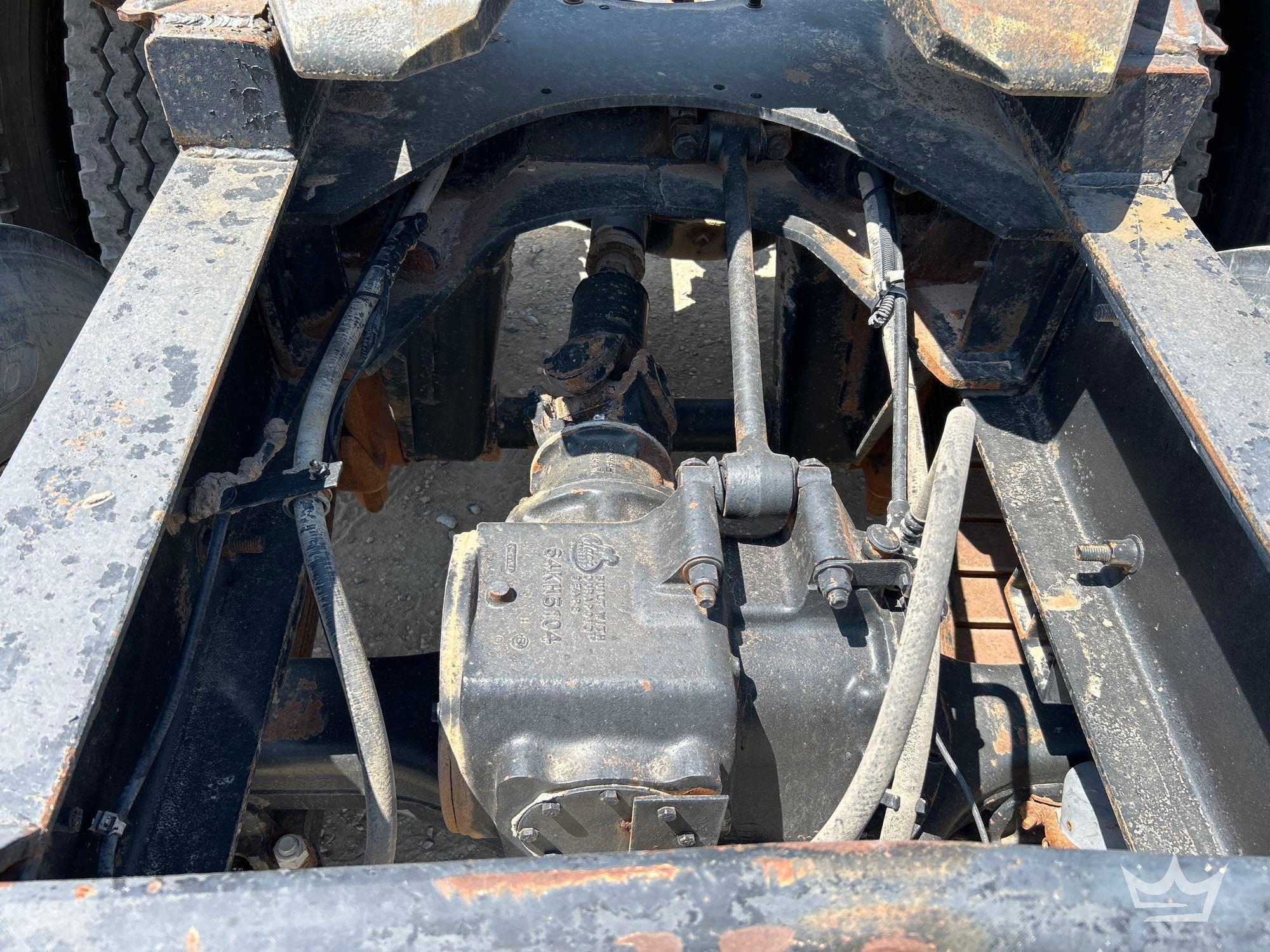 2001 Mack RD690S