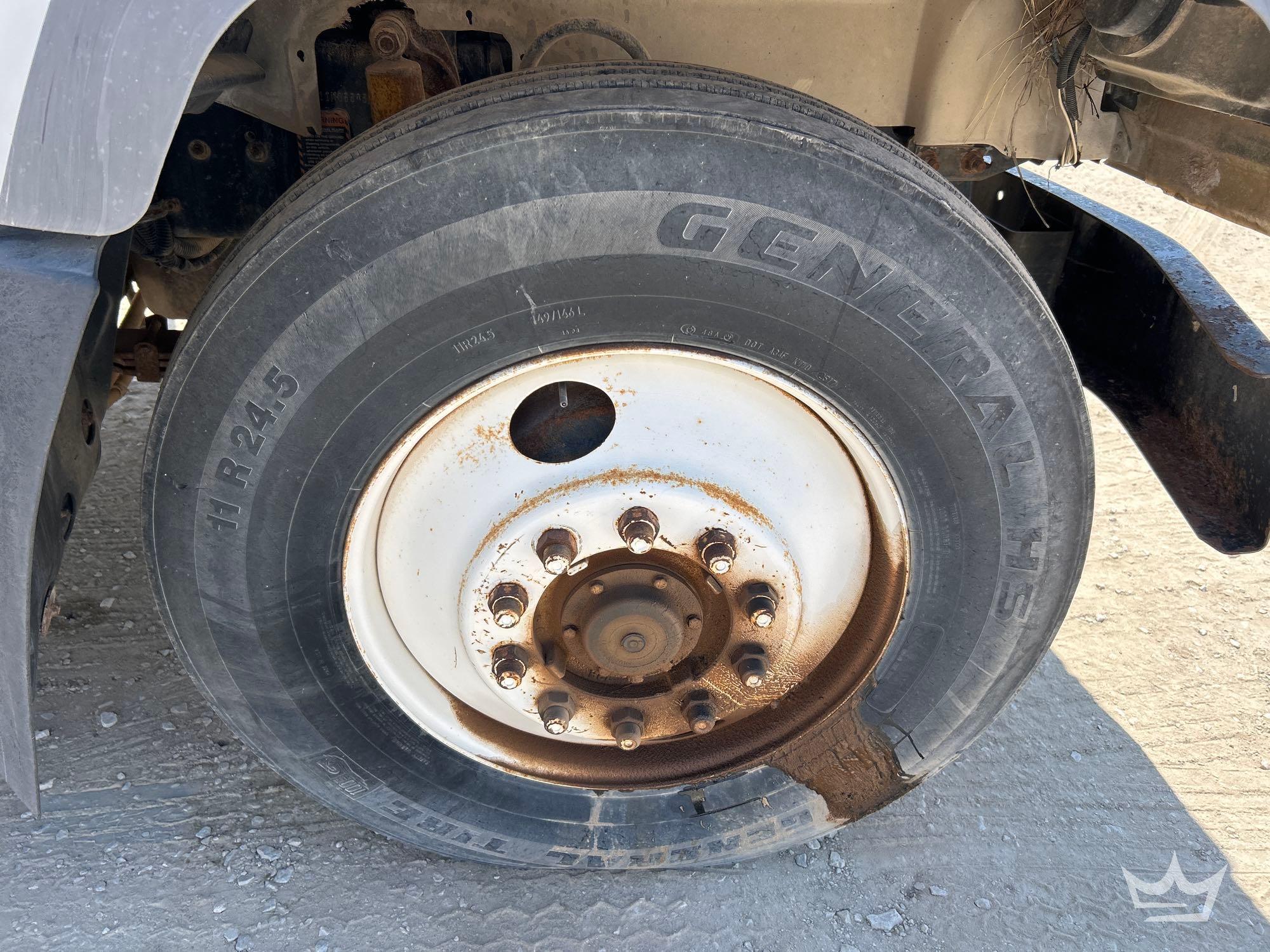 2001 Mack RD690S