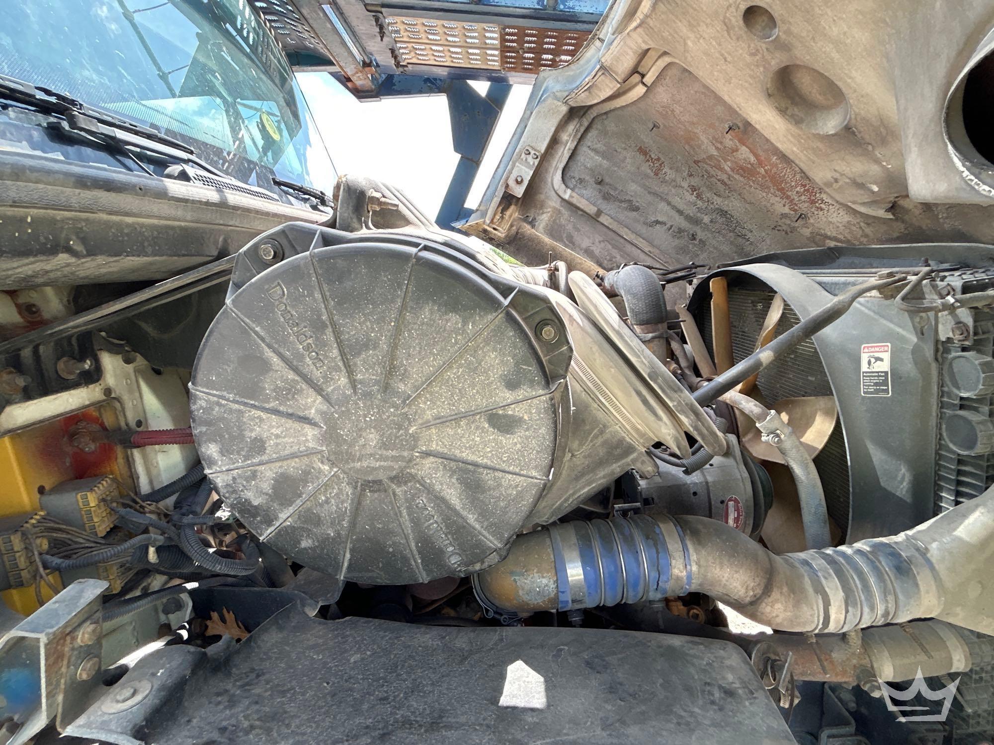2001 Freightliner FL112