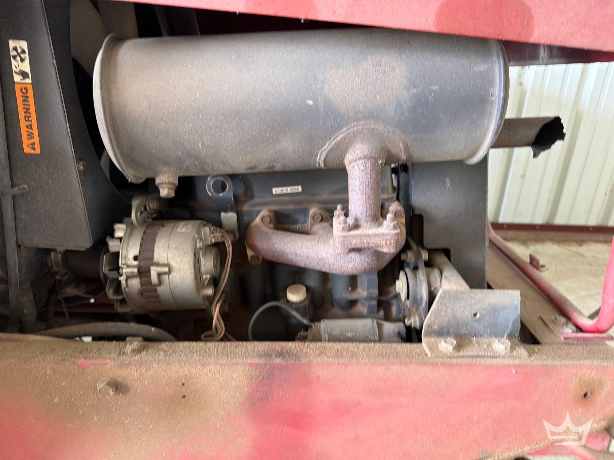 1993 Toro 325D