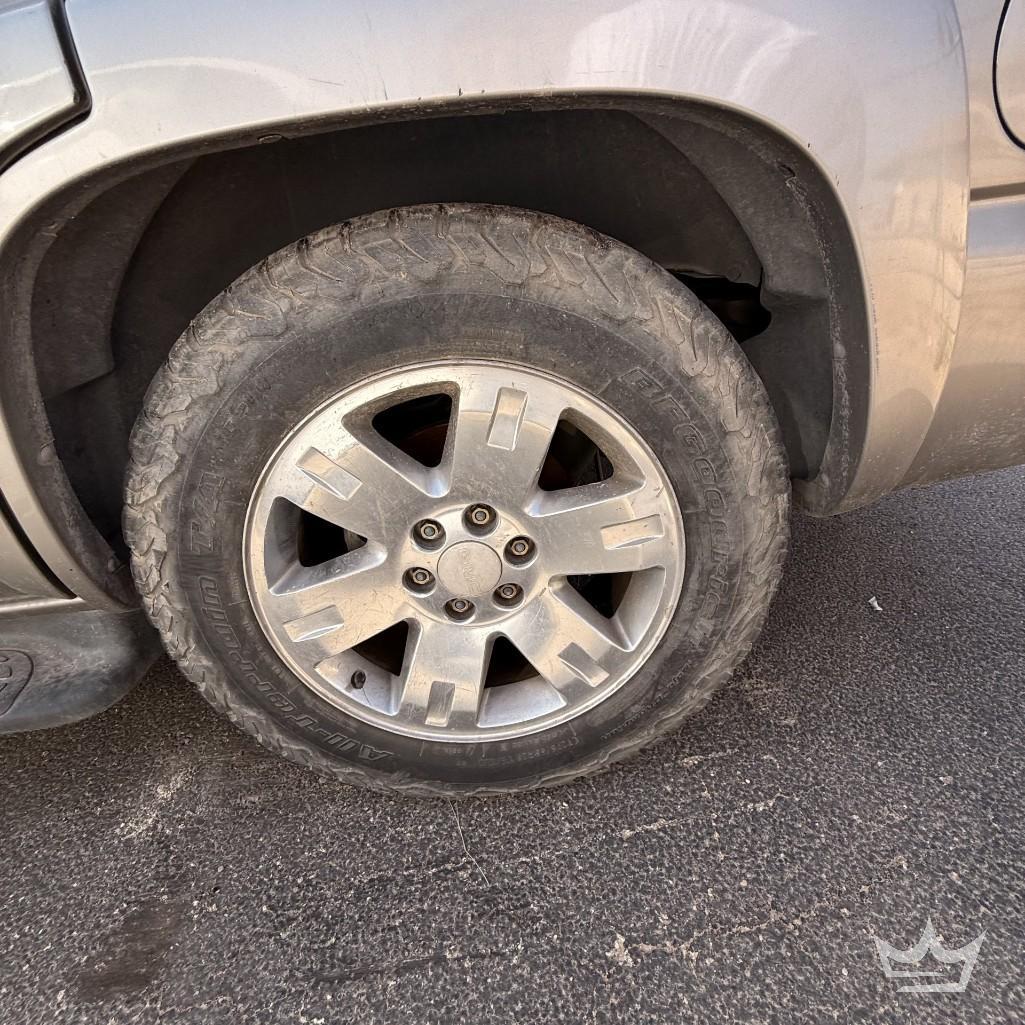 2003 Chevrolet TAHOE