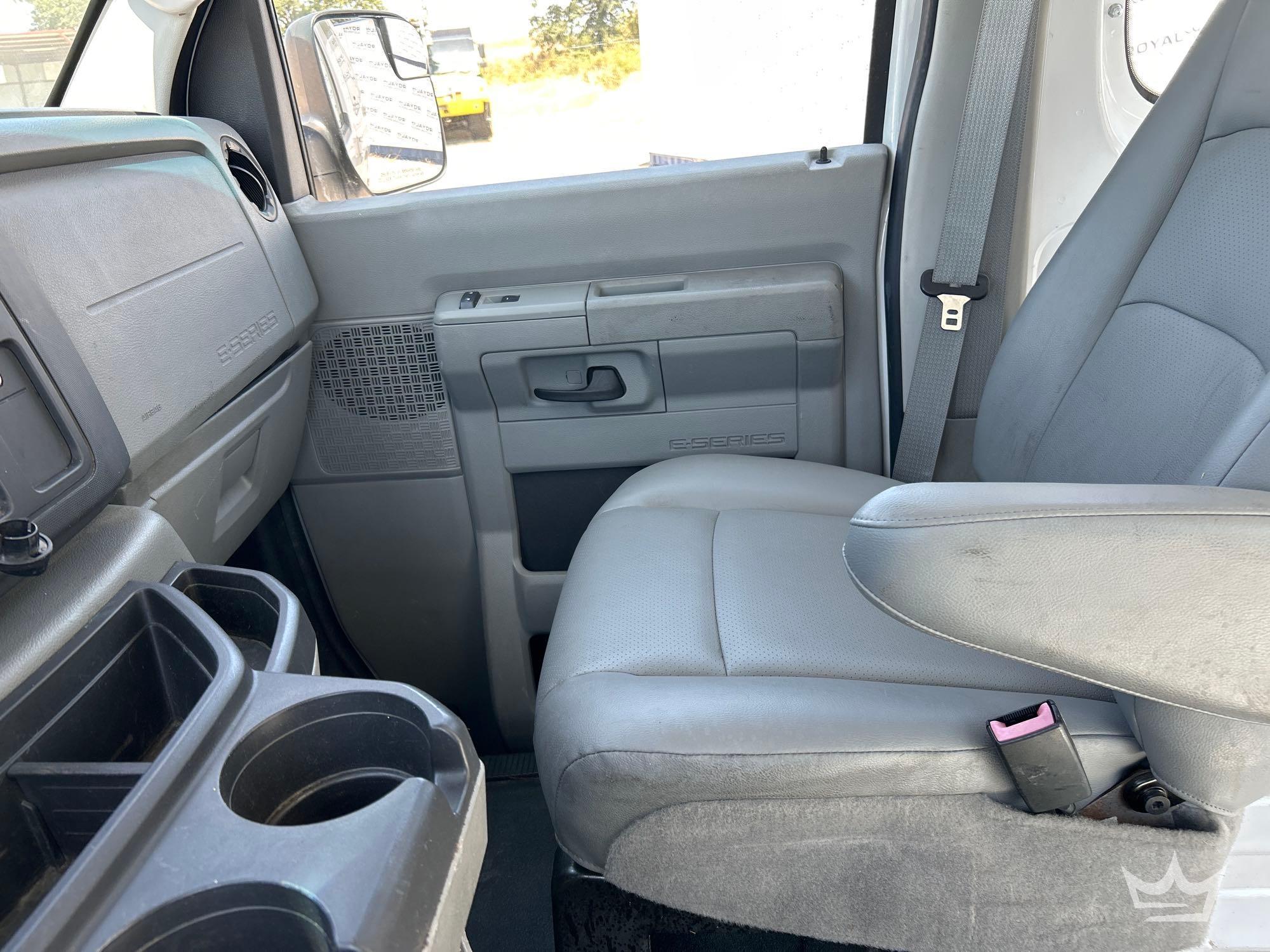 2014 Ford E350