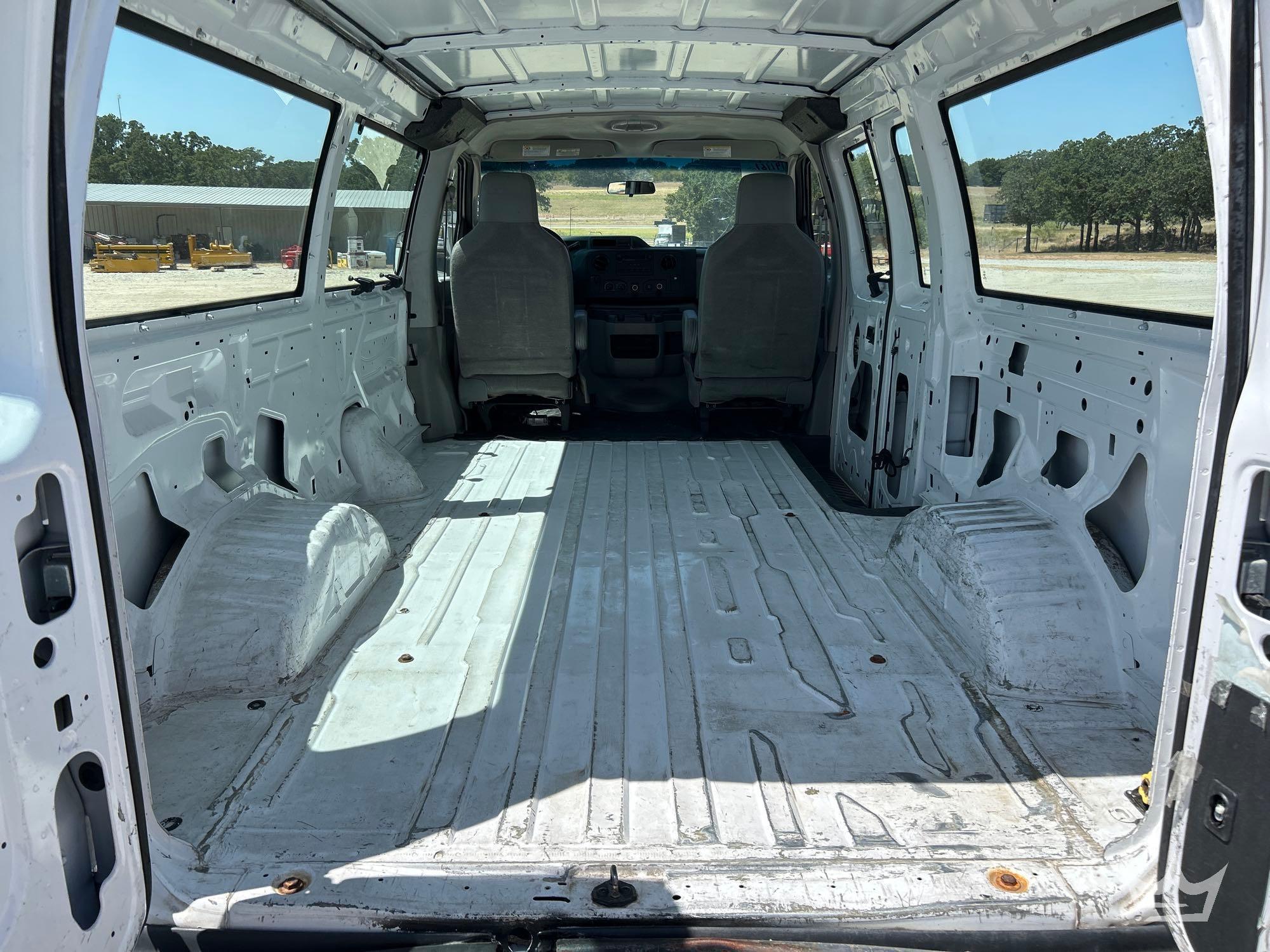 2014 Ford E350