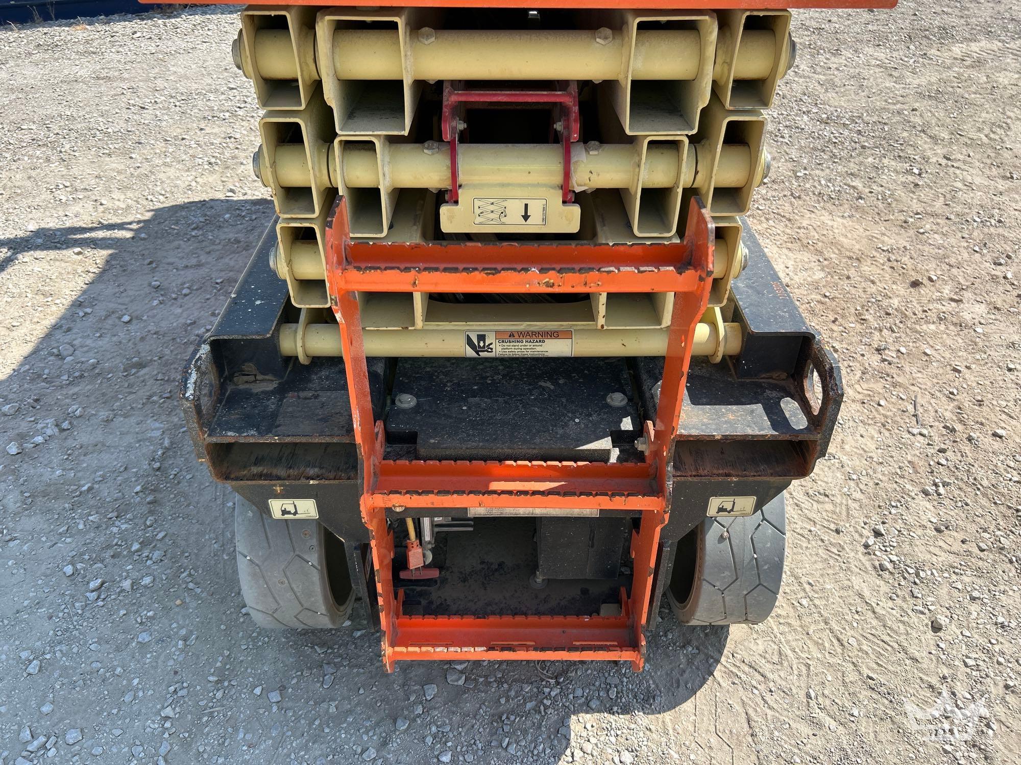 2021 JLG 2632