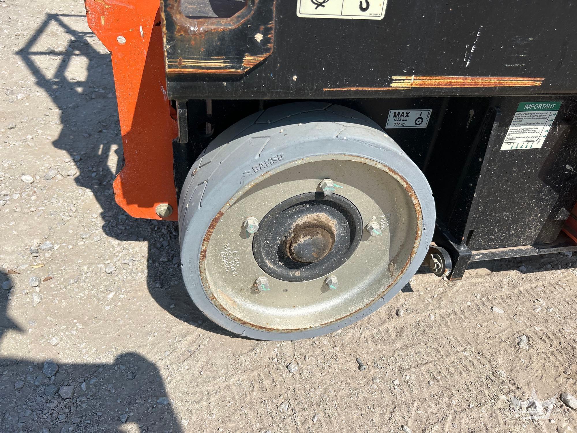2021 JLG 2632