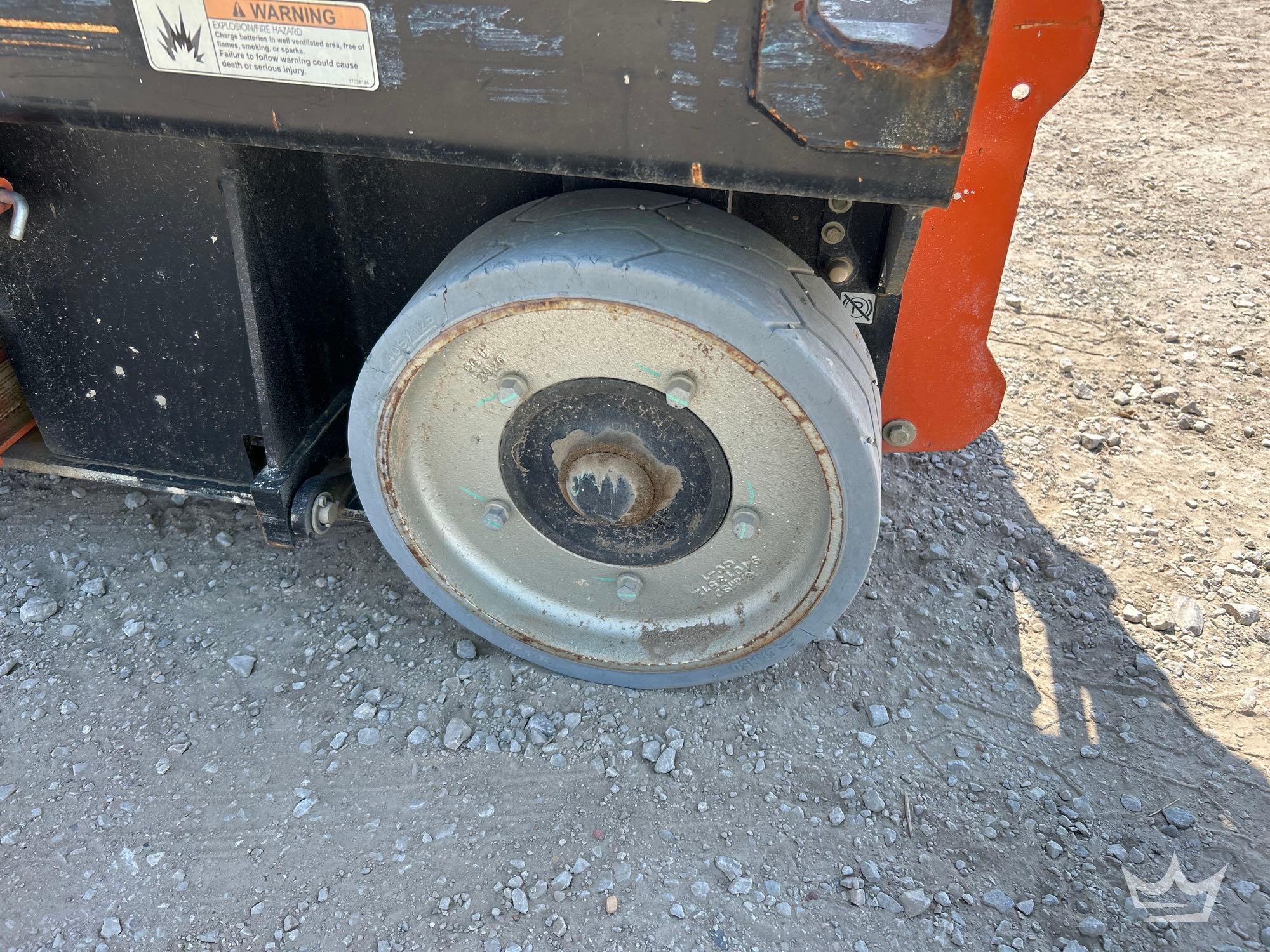 2021 JLG 2632