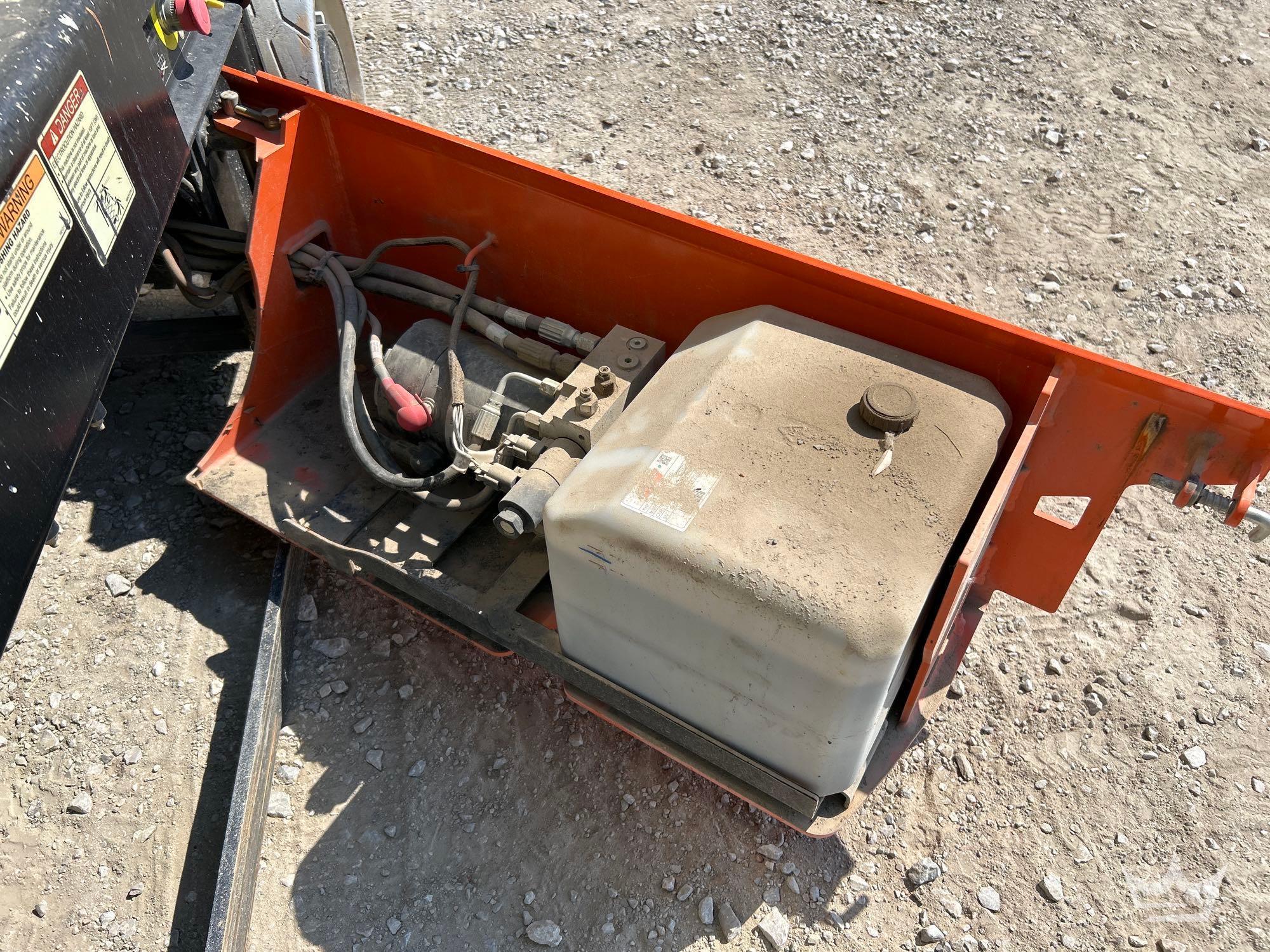 2021 JLG 2632