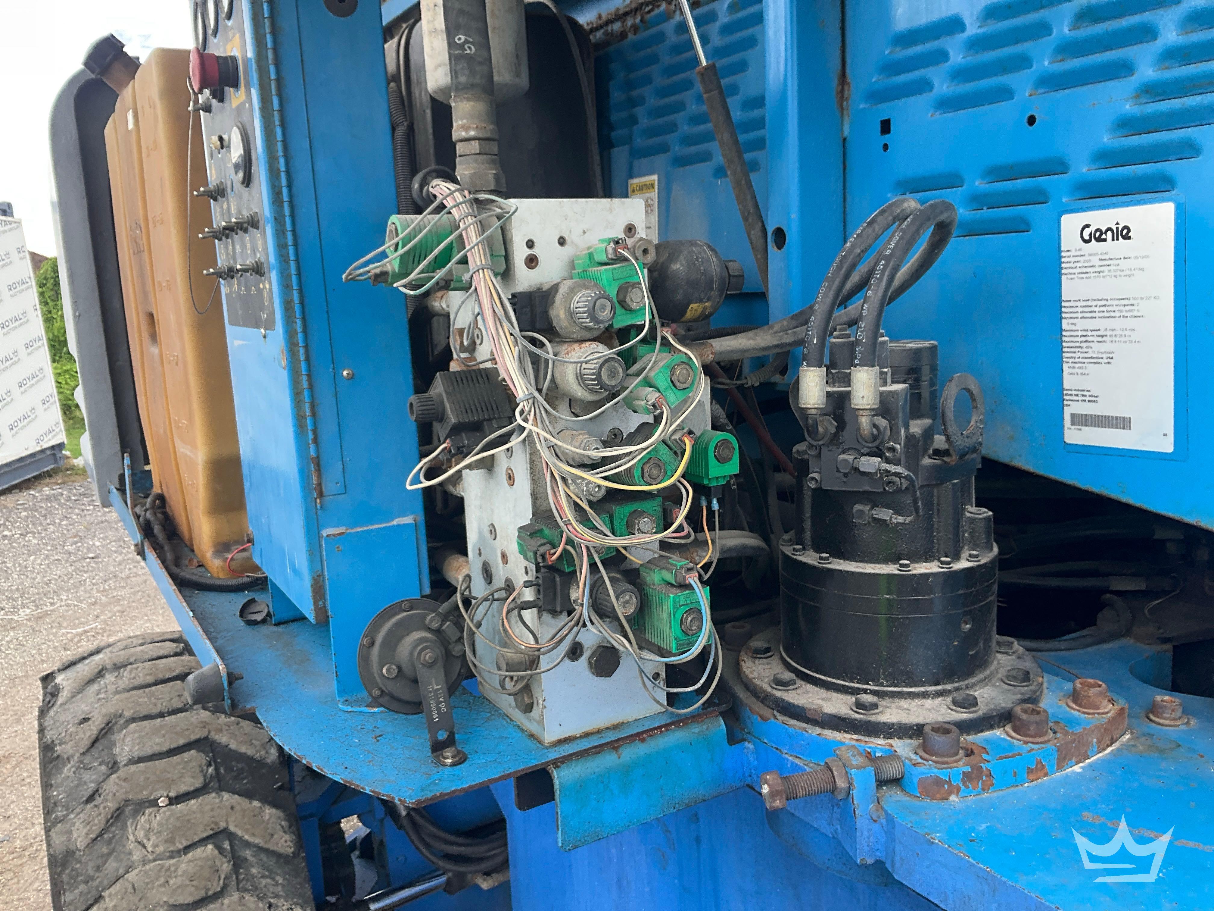 2005 Genie S-85